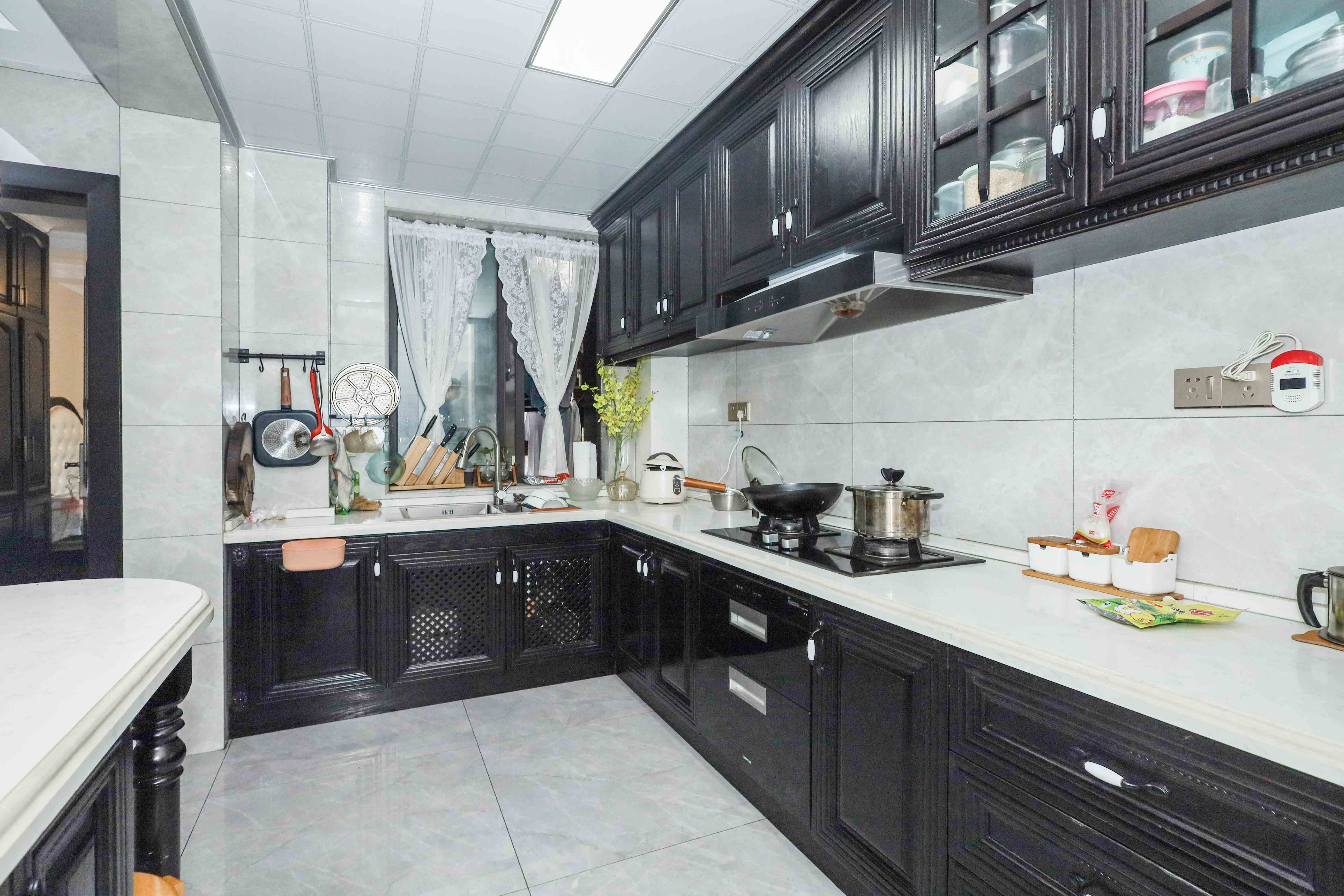 和泓梅溪四季  5室2厅1卫    280.0万厨房