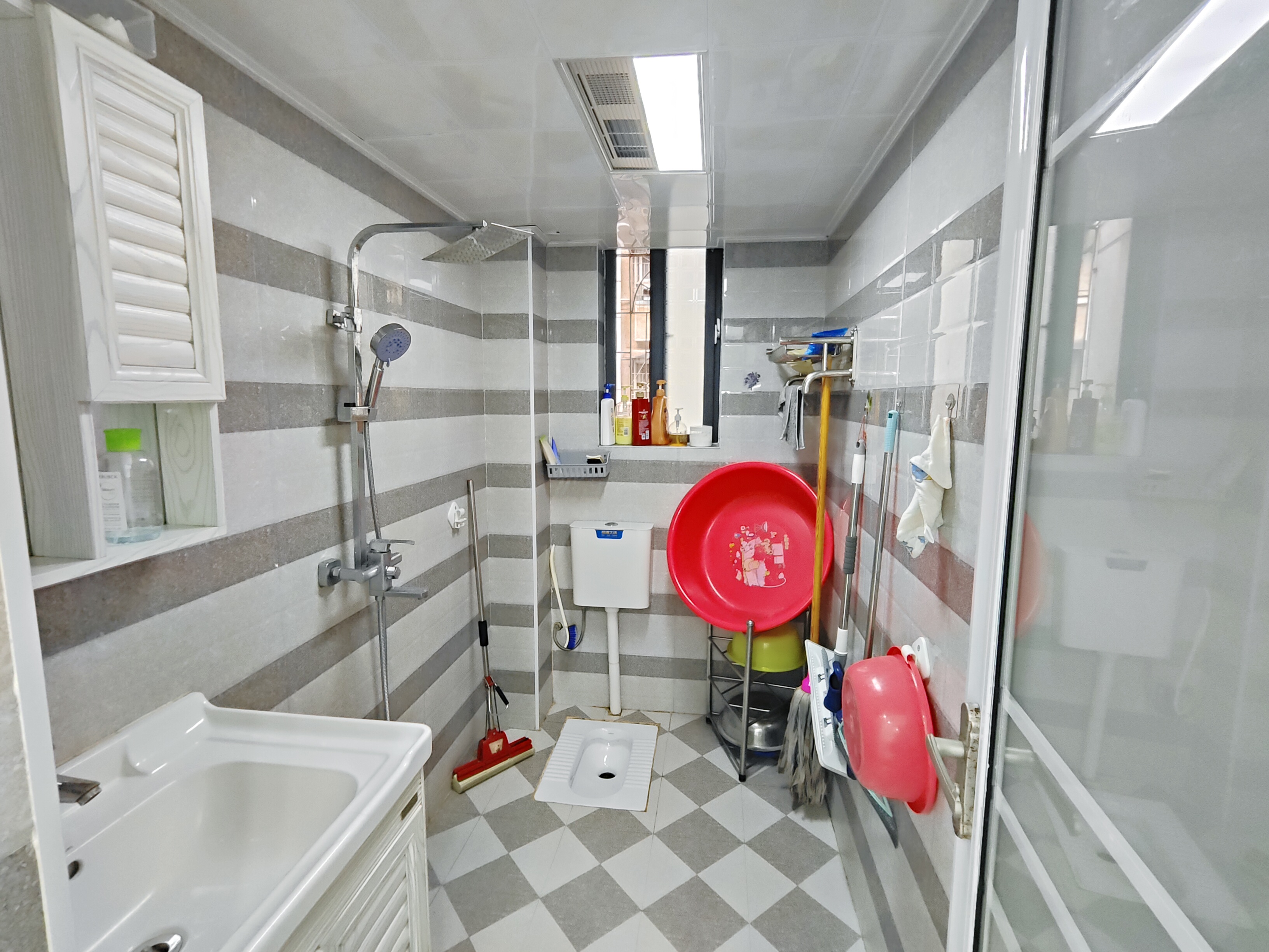 庆云山庄(里面有石塘冲)  2室2厅2卫    41.8万 庆云山庄(里面有石塘冲)  2室2厅2卫    41.8万室内图