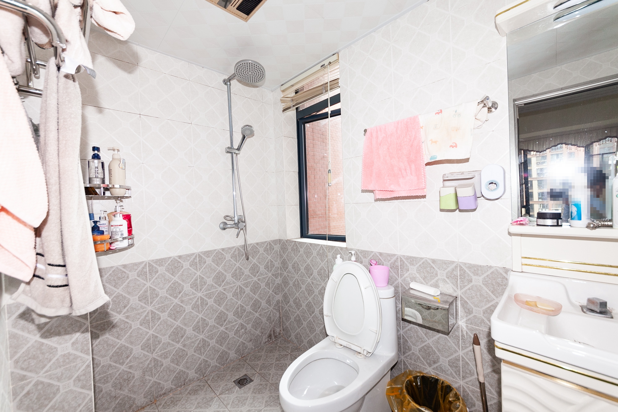 珠江东方明珠(新地东方明珠)三期 4室2厅2卫 78.0万 珠江东方明珠(新地东方明珠)三期 4室2厅2卫 78.0万其他