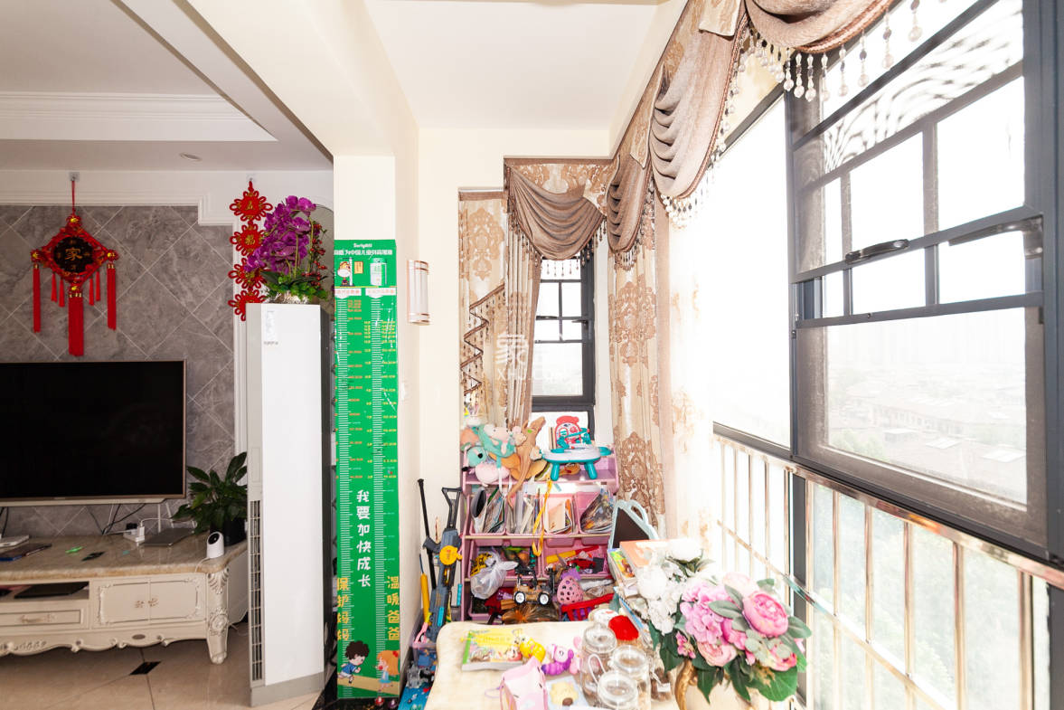 珠江东方明珠(新地东方明珠)三期 4室2厅2卫 78.0万 珠江东方明珠(新地东方明珠)三期 4室2厅2卫 78.0万阳台