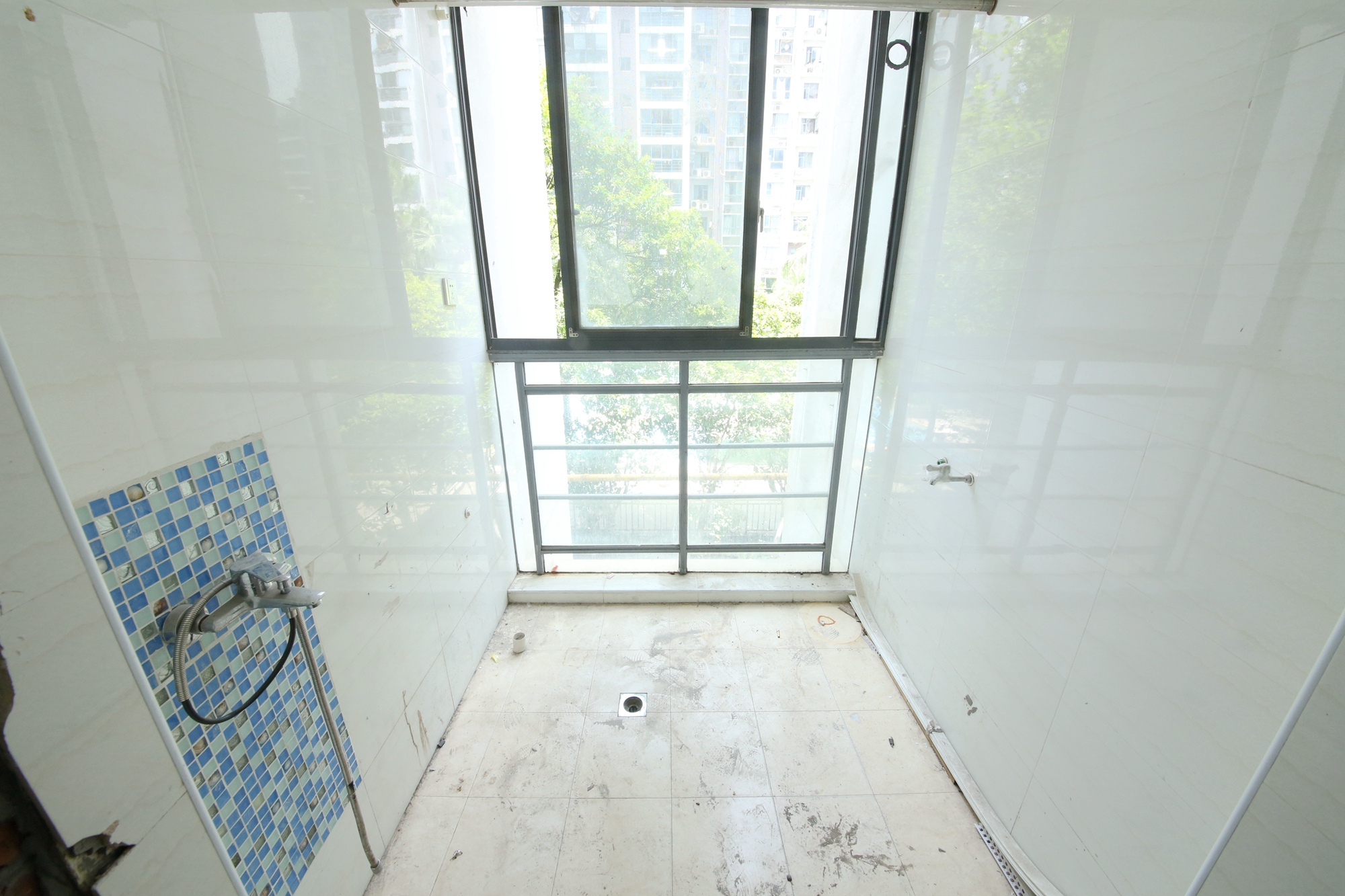 银港水晶城  4室2厅1卫   128.00万卫生间