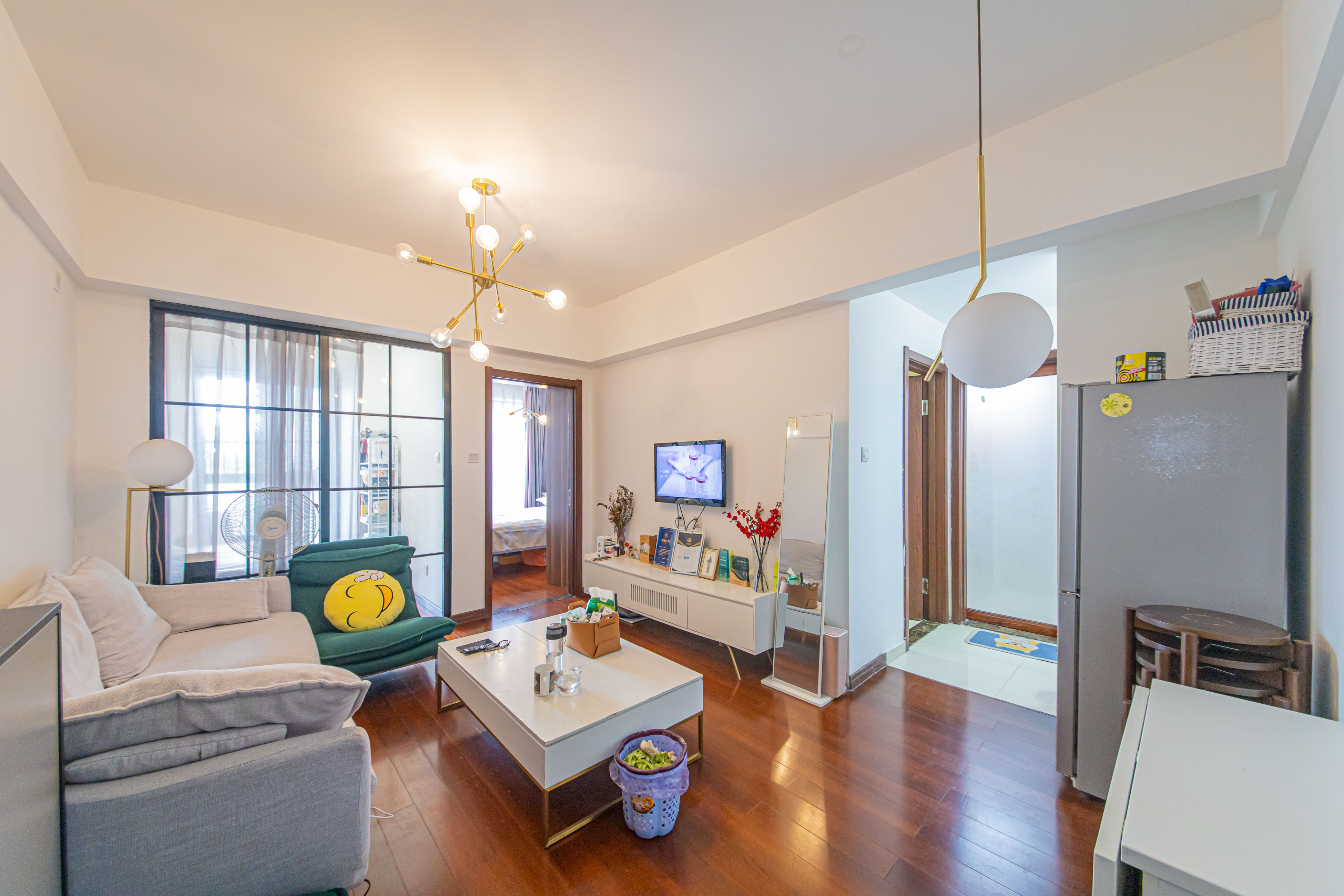 绿地公馆(绿地名邸)  1室1厅1卫    66.2万 绿地公馆(绿地名邸)  1室1厅1卫    66.2万客厅