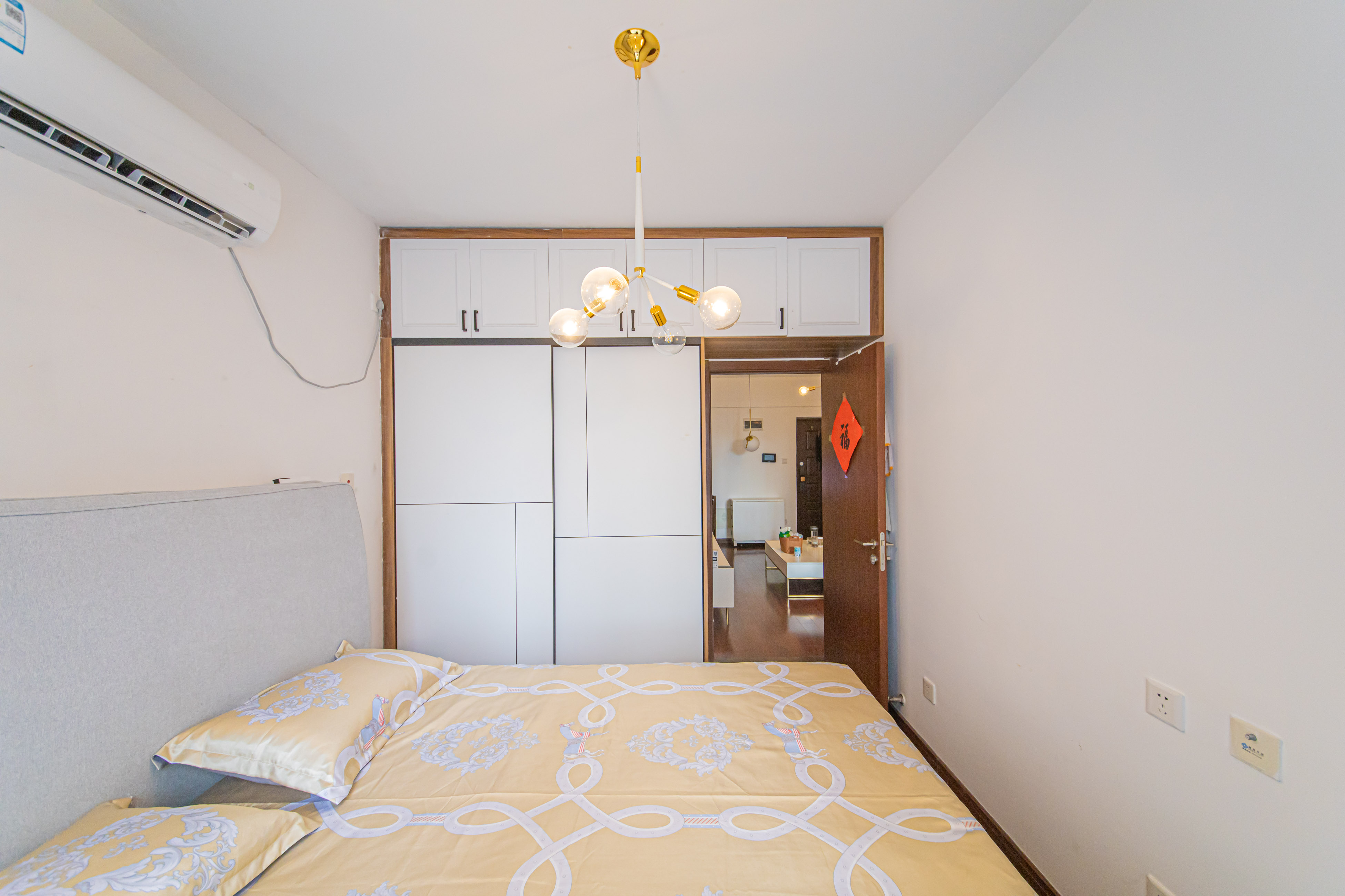 绿地公馆(绿地名邸)  1室1厅1卫    66.2万 绿地公馆(绿地名邸)  1室1厅1卫    66.2万卧室