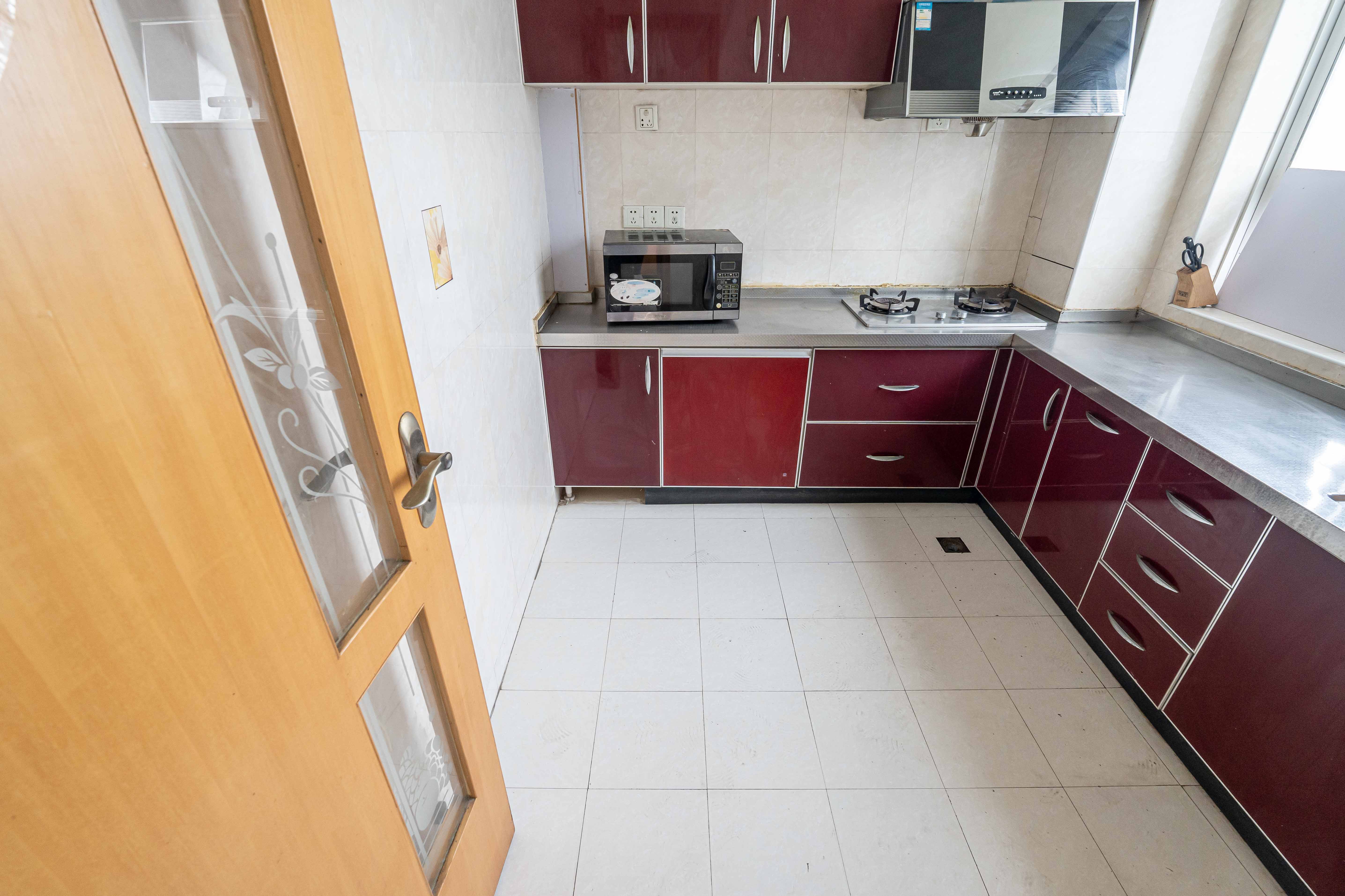 雅致名园  4室2厅2卫    350.0万 雅致名园  4室2厅2卫    350.0万厨房