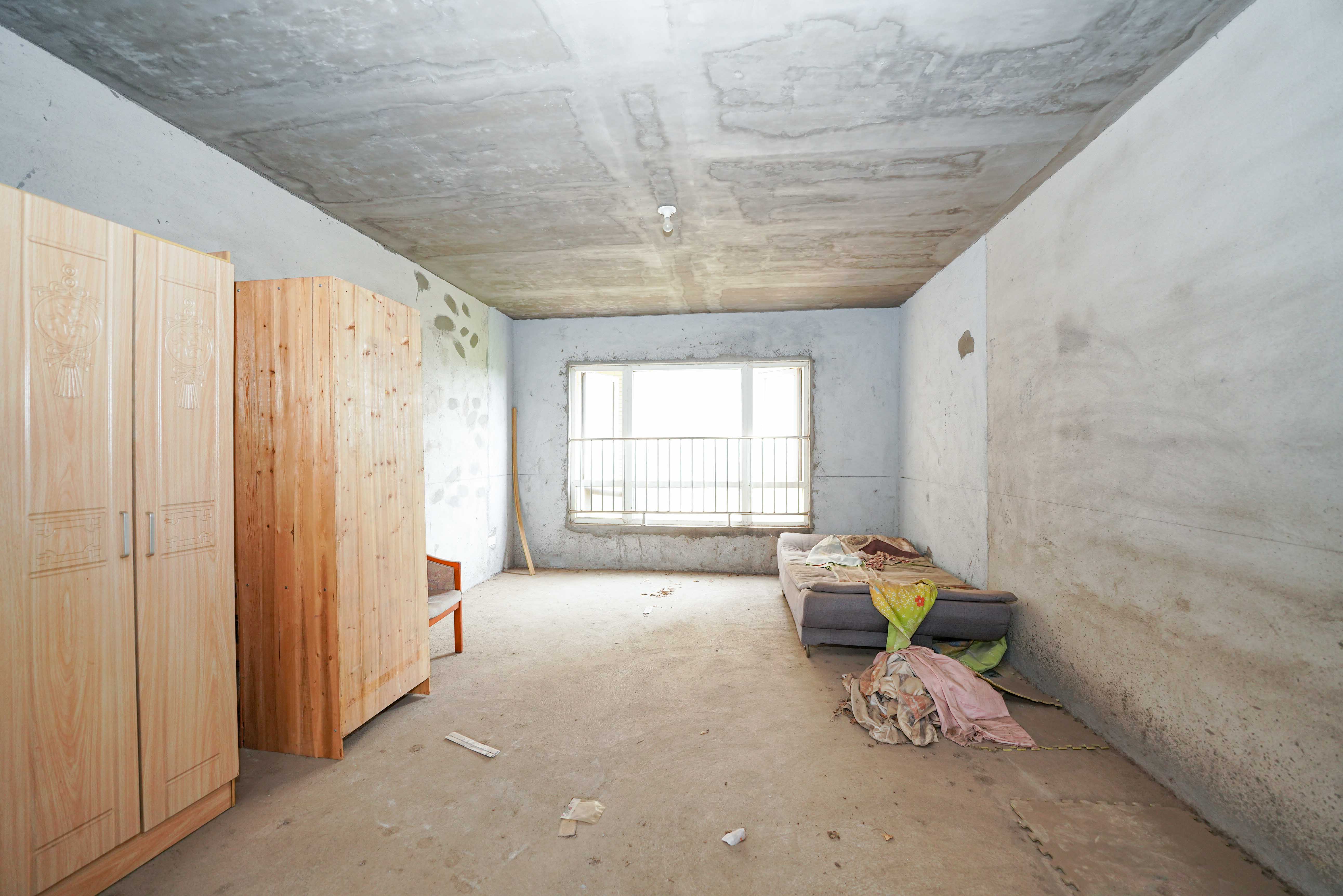 嘉华城(一期)  3室2厅2卫    131.0万 嘉华城(一期)  3室2厅2卫    131.0万客厅