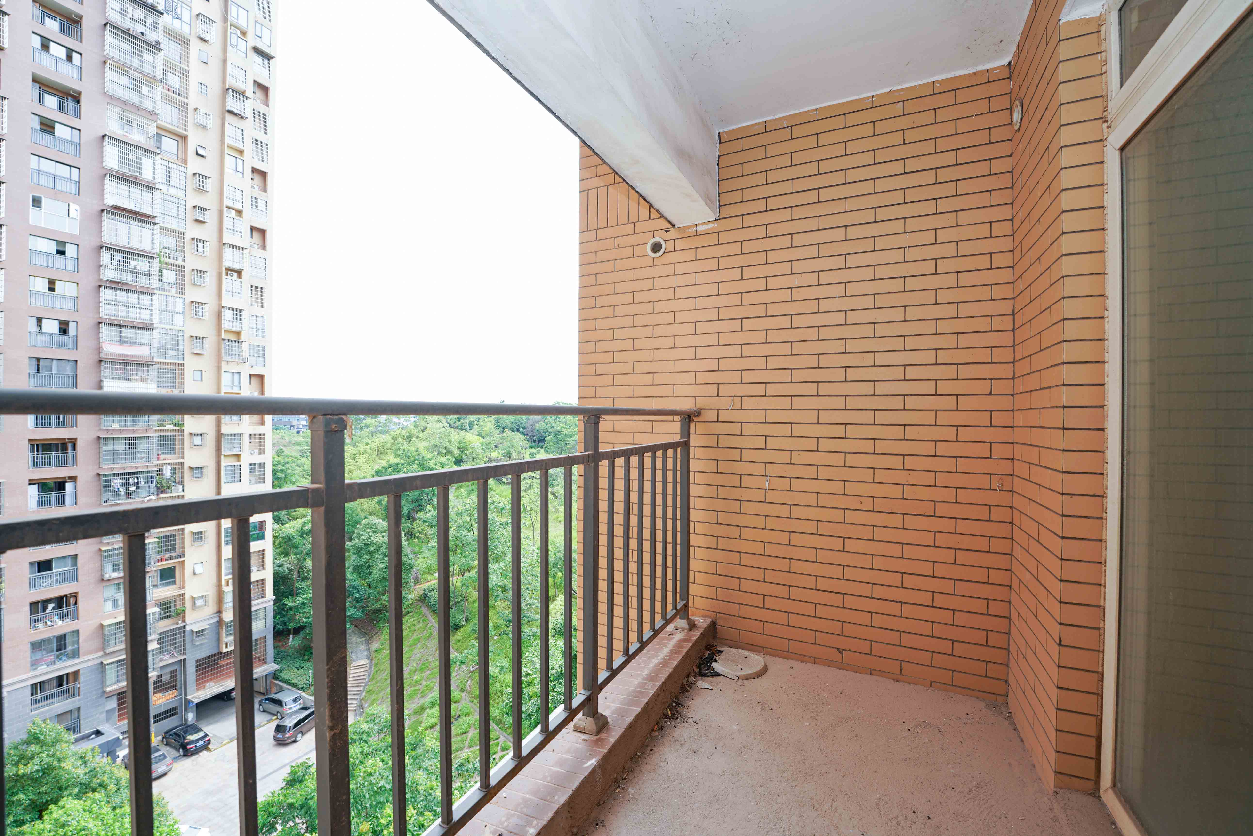 嘉华城(一期)  3室2厅2卫    131.0万 嘉华城(一期)  3室2厅2卫    131.0万阳台