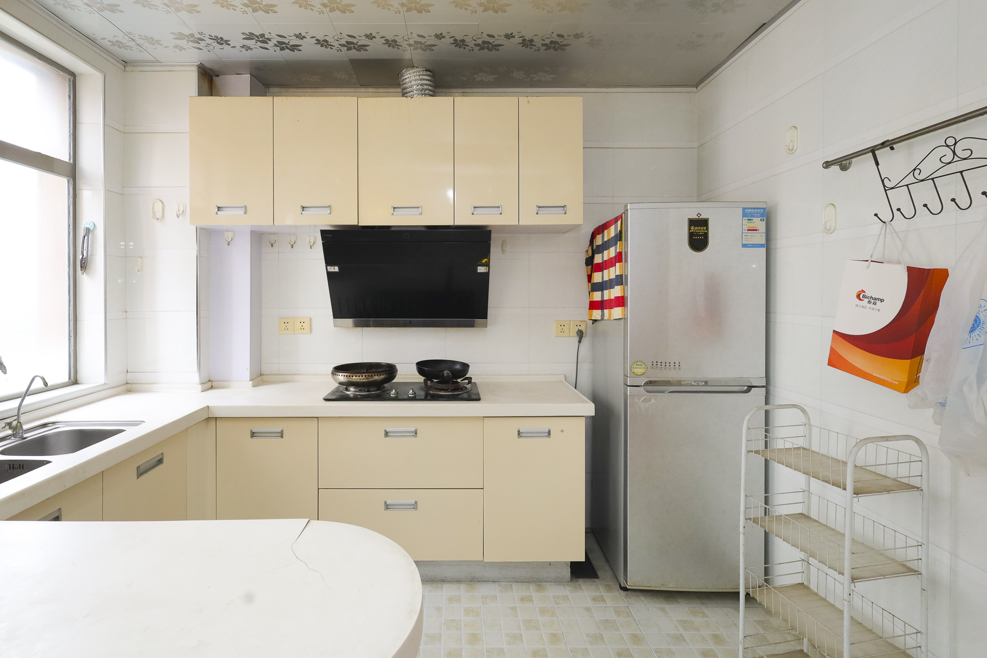 西岸润泽府 3室2厅2卫 150.0万 西岸润泽府 3室2厅2卫 150.0万厨房