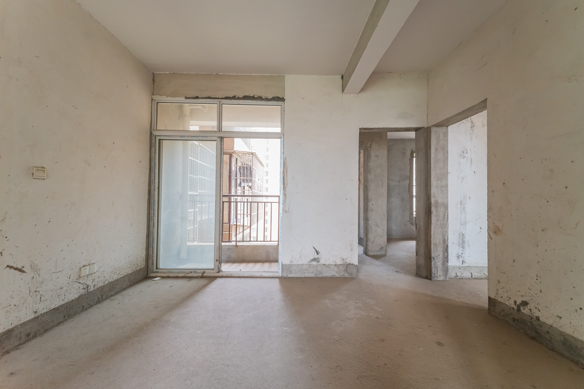 爱琴海岸 3室2厅2卫 100.0万 爱琴海岸 3室2厅2卫 100.0万客厅