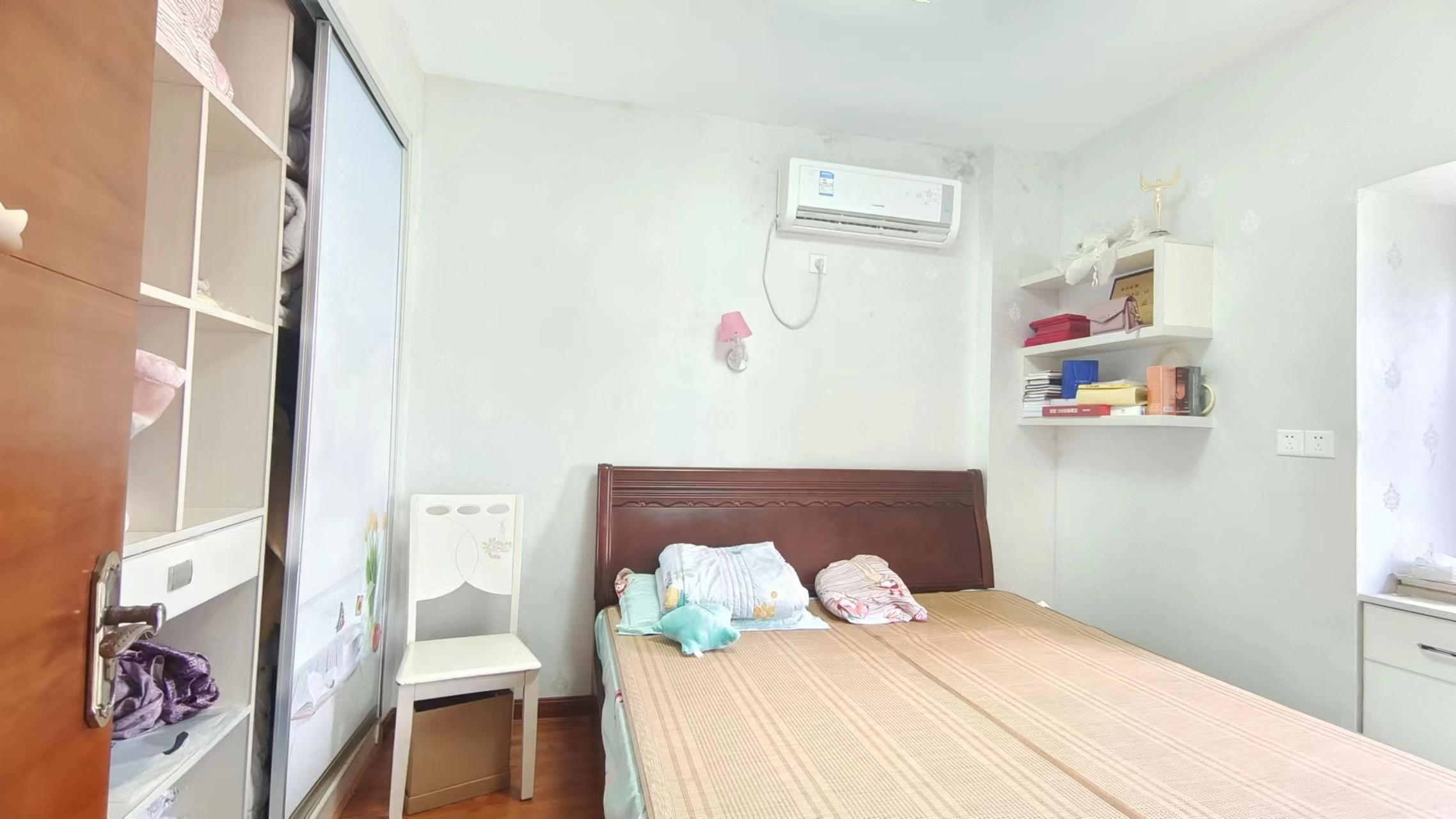 恒瑞雅园  3室2厅2卫    72.8万 恒瑞雅园  3室2厅2卫    72.8万室内图