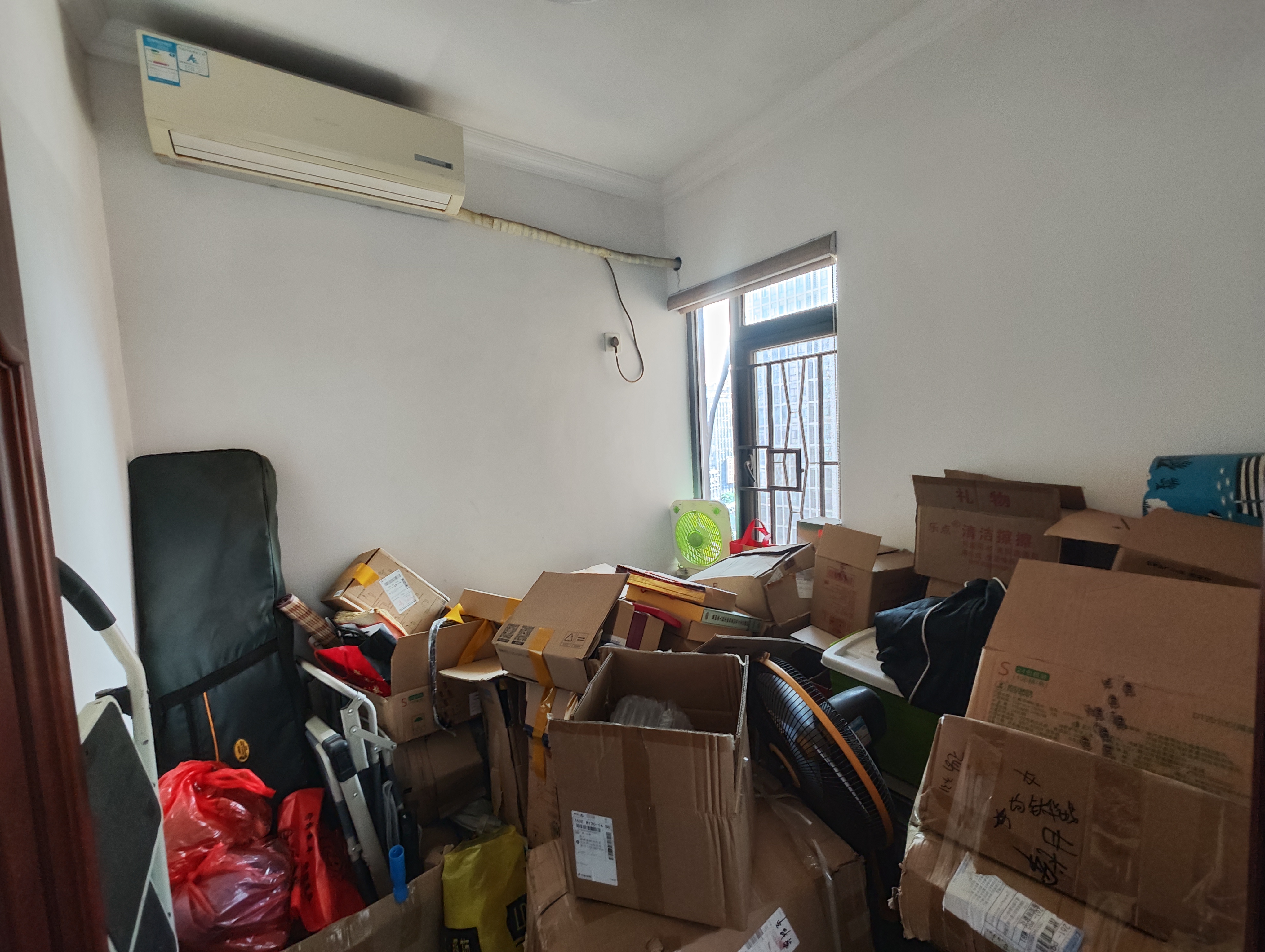 流金岁月-华晨国际 4室2厅3卫 138.0万 流金岁月-华晨国际 4室2厅3卫 138.0万室内图