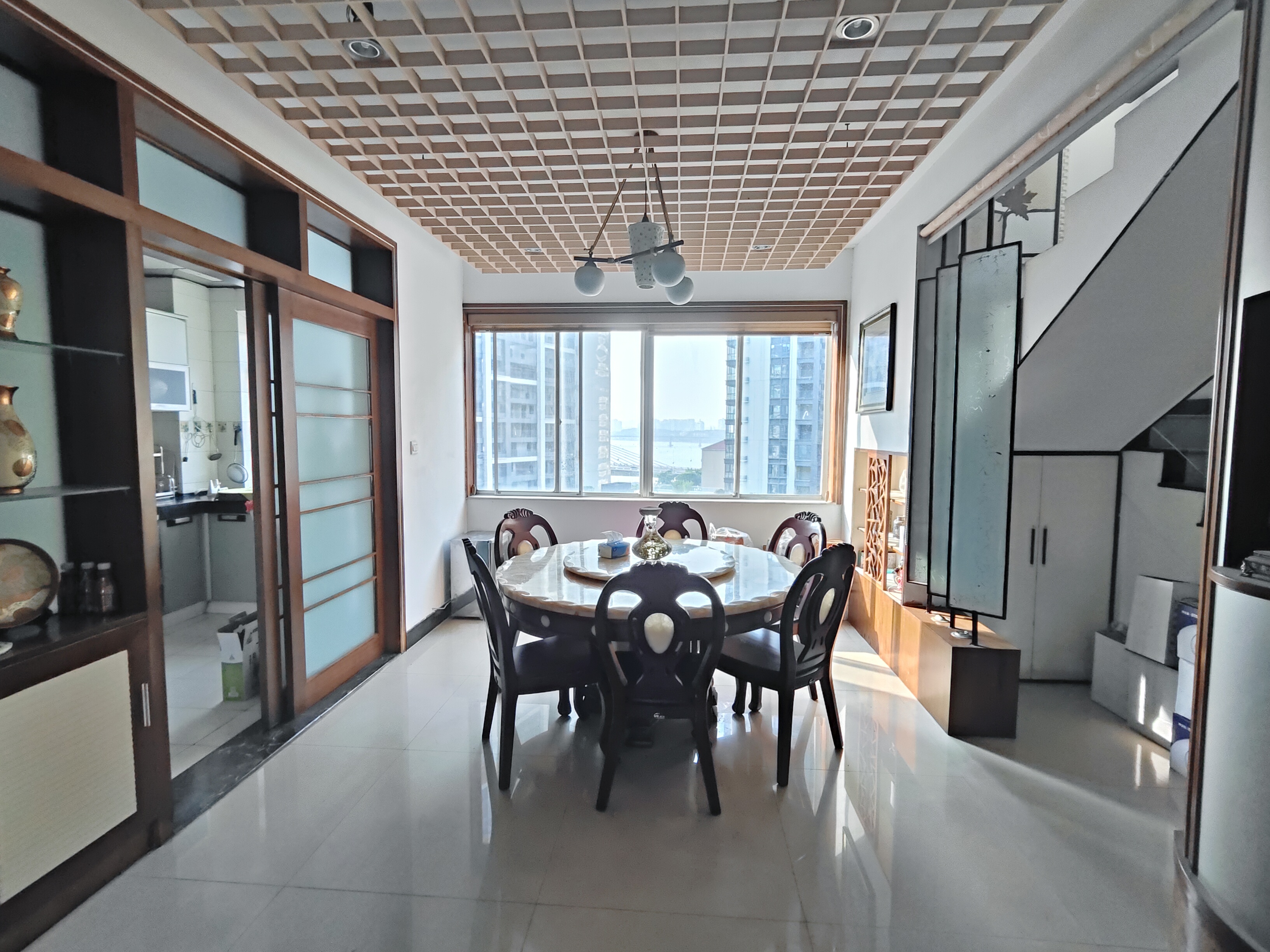 四季花园  5室2厅3卫    60.0万 四季花园  5室2厅3卫    60.0万室内图