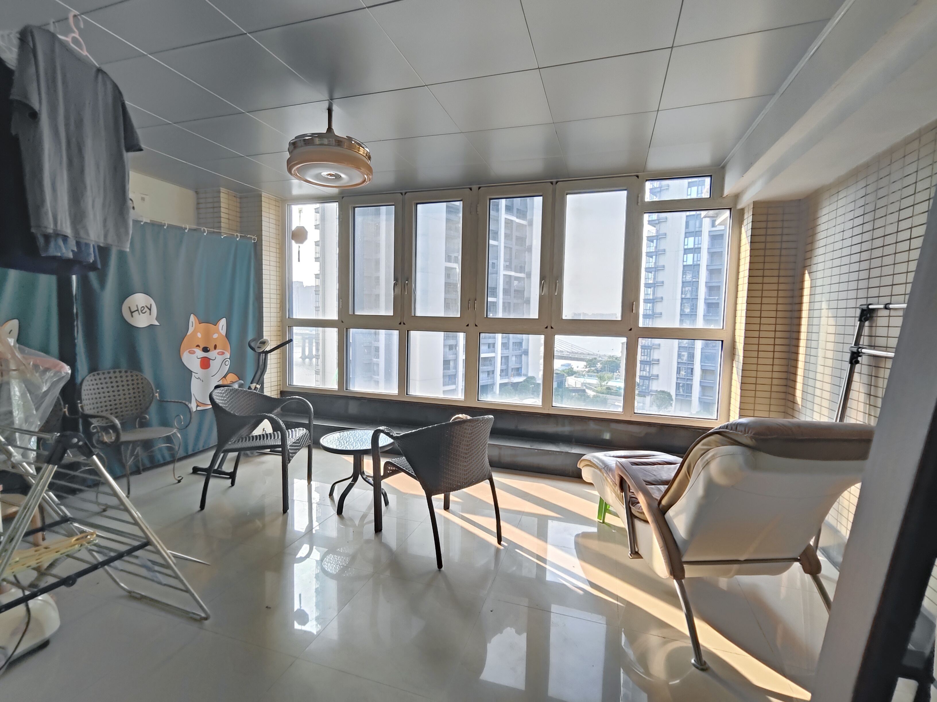 四季花园  5室2厅3卫    60.0万 四季花园  5室2厅3卫    60.0万室内图