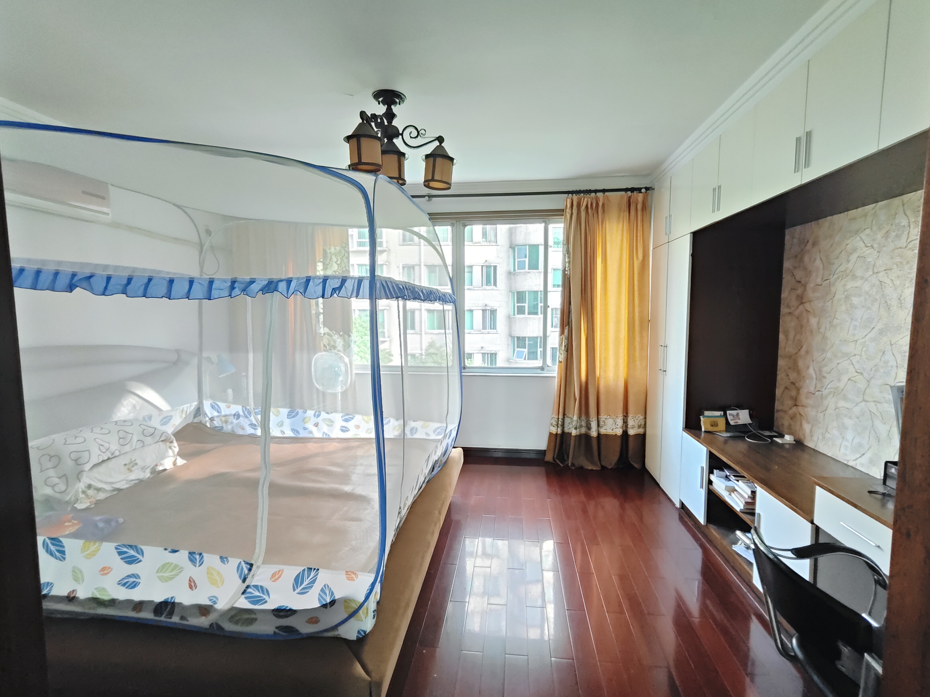 四季花园  5室2厅3卫    60.0万 四季花园  5室2厅3卫    60.0万室内图