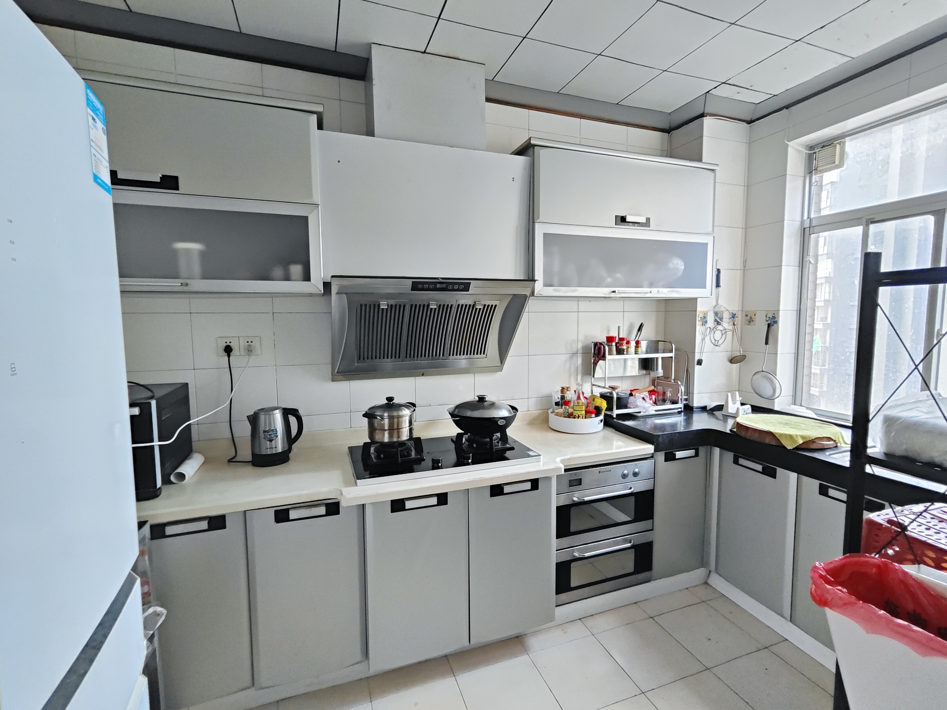 四季花园  5室2厅3卫    60.0万 四季花园  5室2厅3卫    60.0万室内图