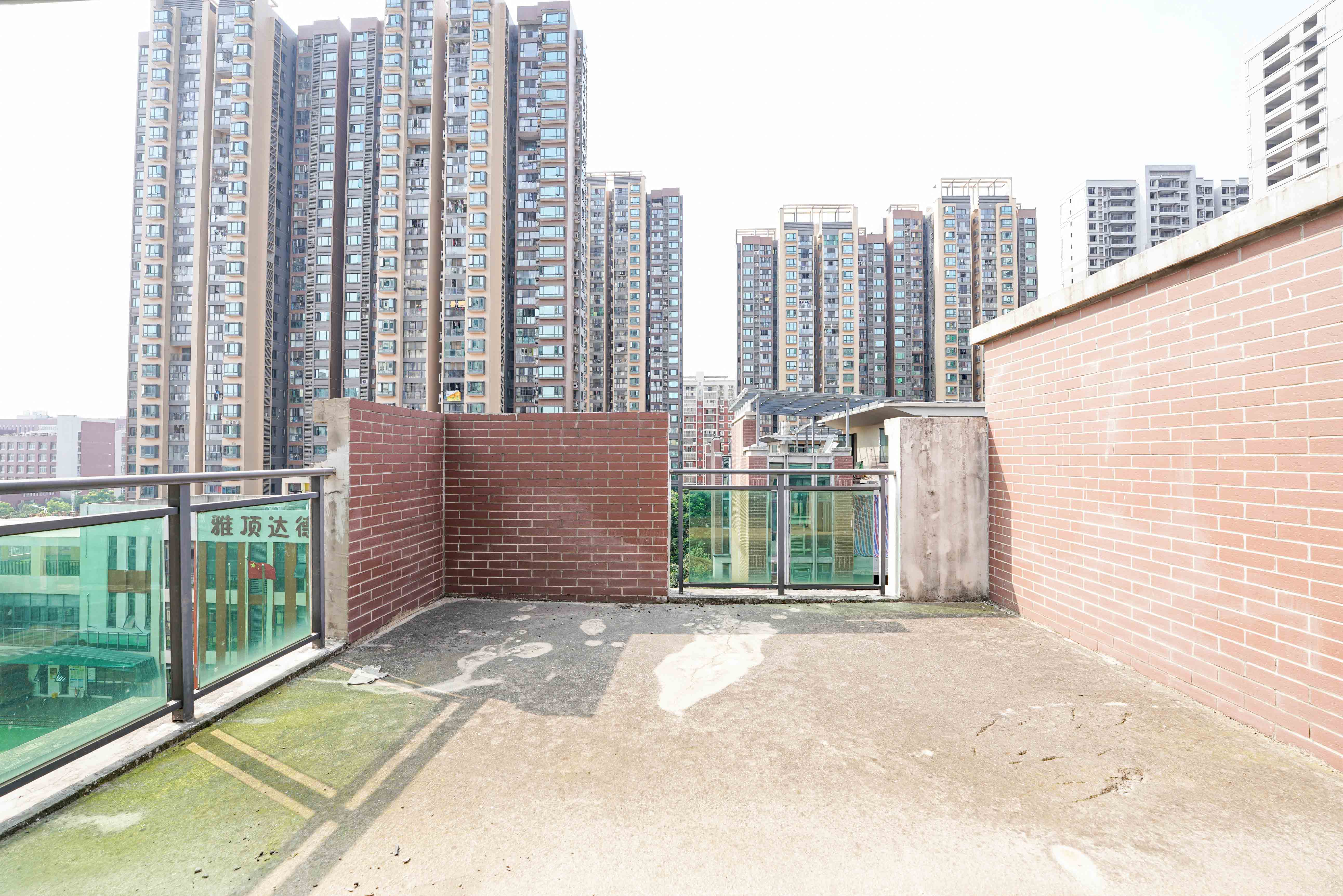 海伦堡爱ME城市  5室3厅4卫   218.00万阳台D