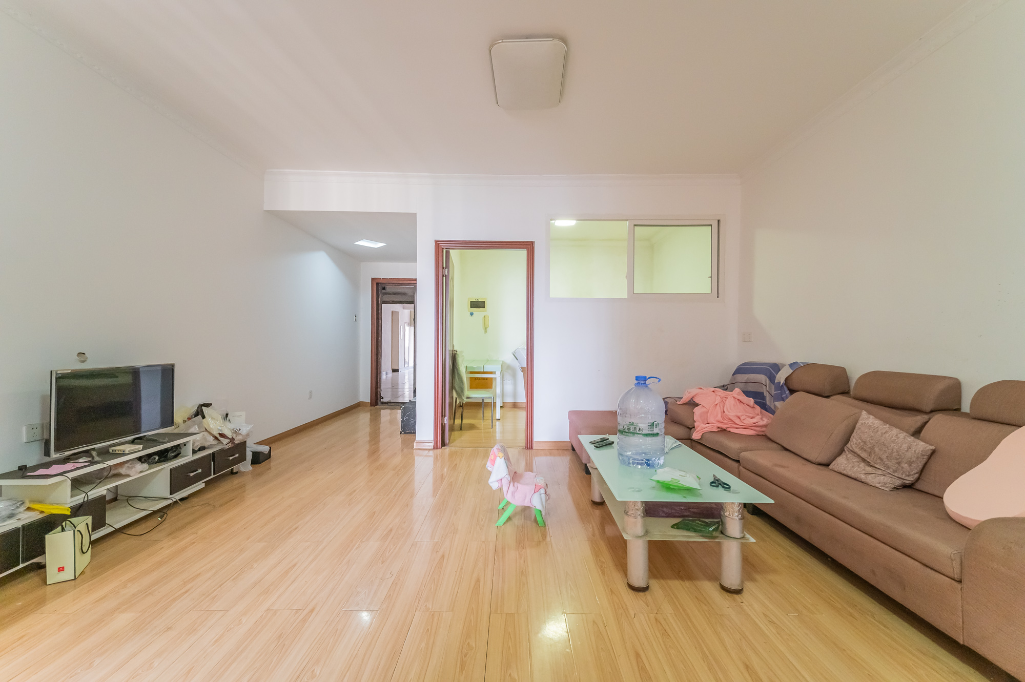 锦璨家园 3室2厅1卫 53.80万 锦璨家园 3室2厅1卫 53.80万客厅