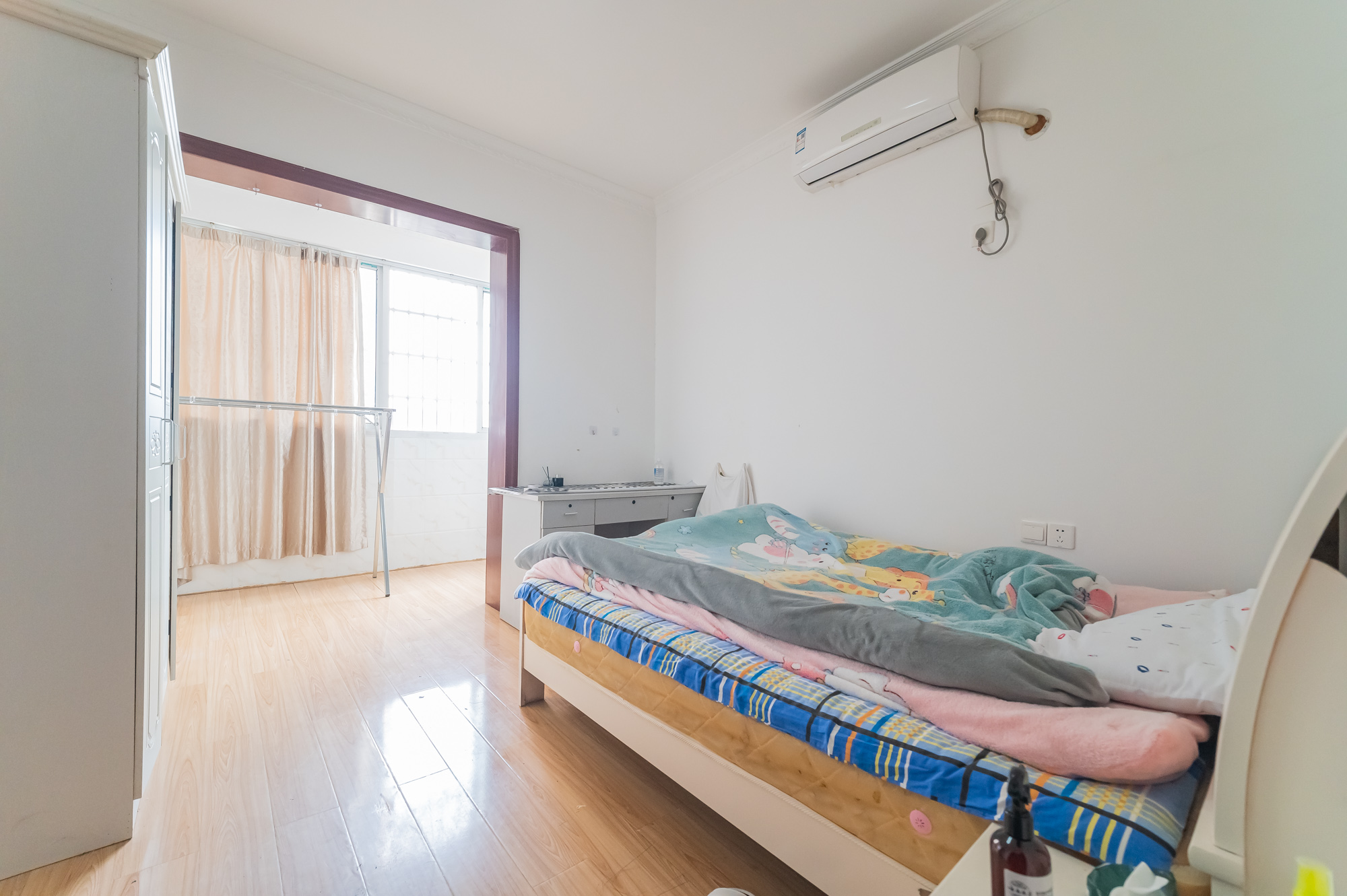 锦璨家园 3室2厅1卫 53.80万 锦璨家园 3室2厅1卫 53.80万卧室