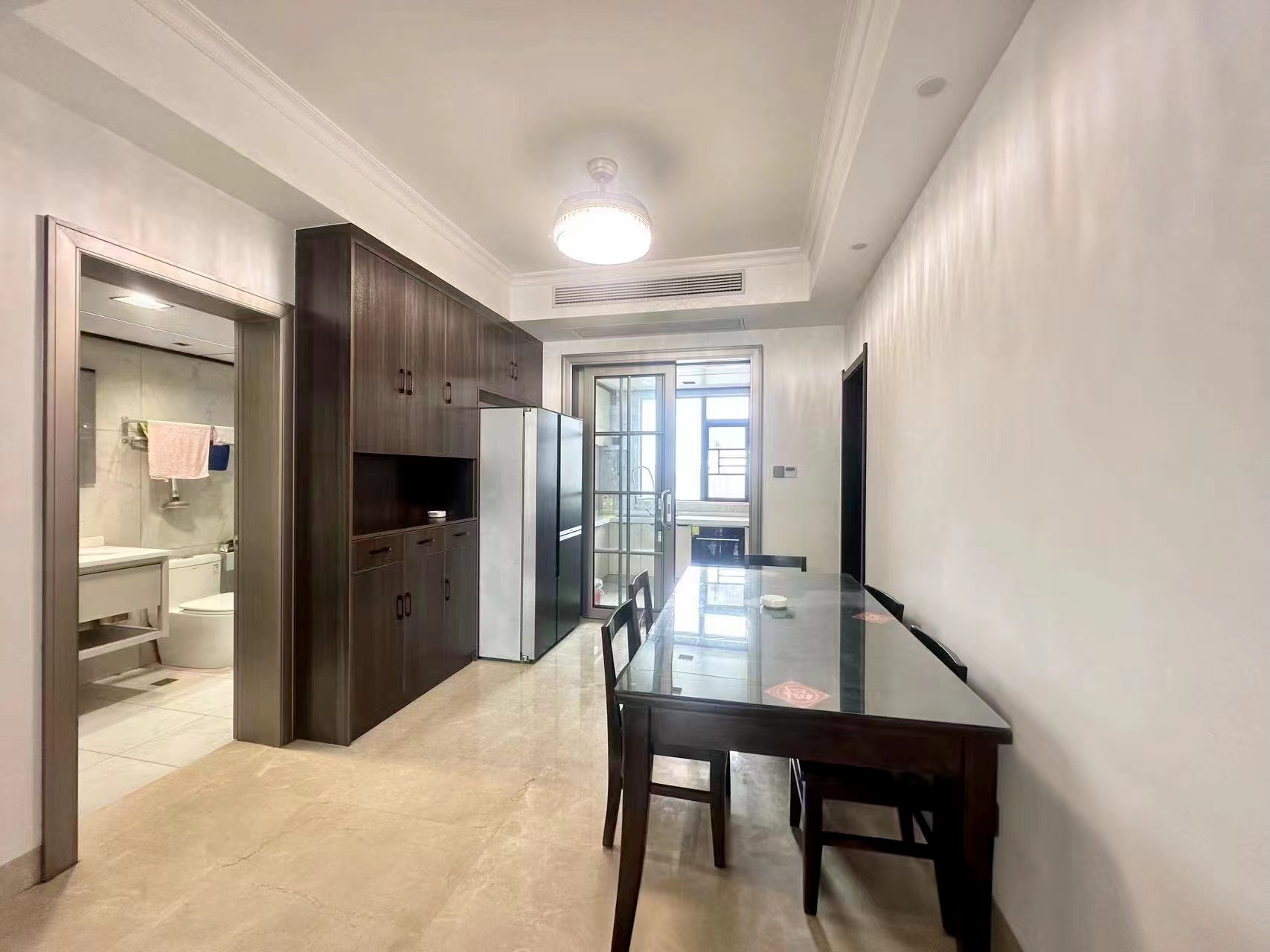 山水洲城华晨第一城 3室2厅2卫 115.0万 山水洲城华晨第一城 3室2厅2卫 115.0万室内图