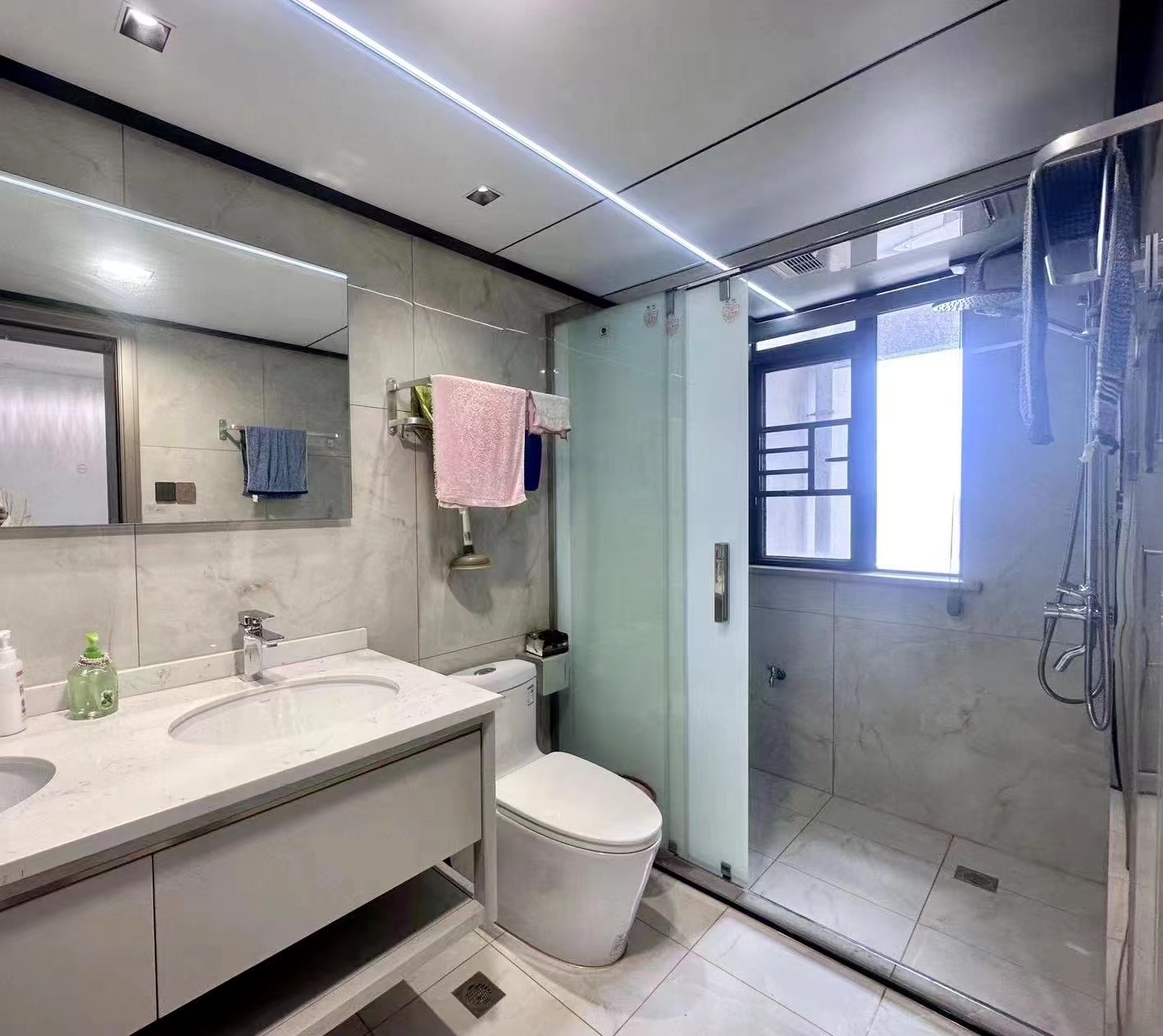 山水洲城华晨第一城 3室2厅2卫 115.0万 山水洲城华晨第一城 3室2厅2卫 115.0万室内图