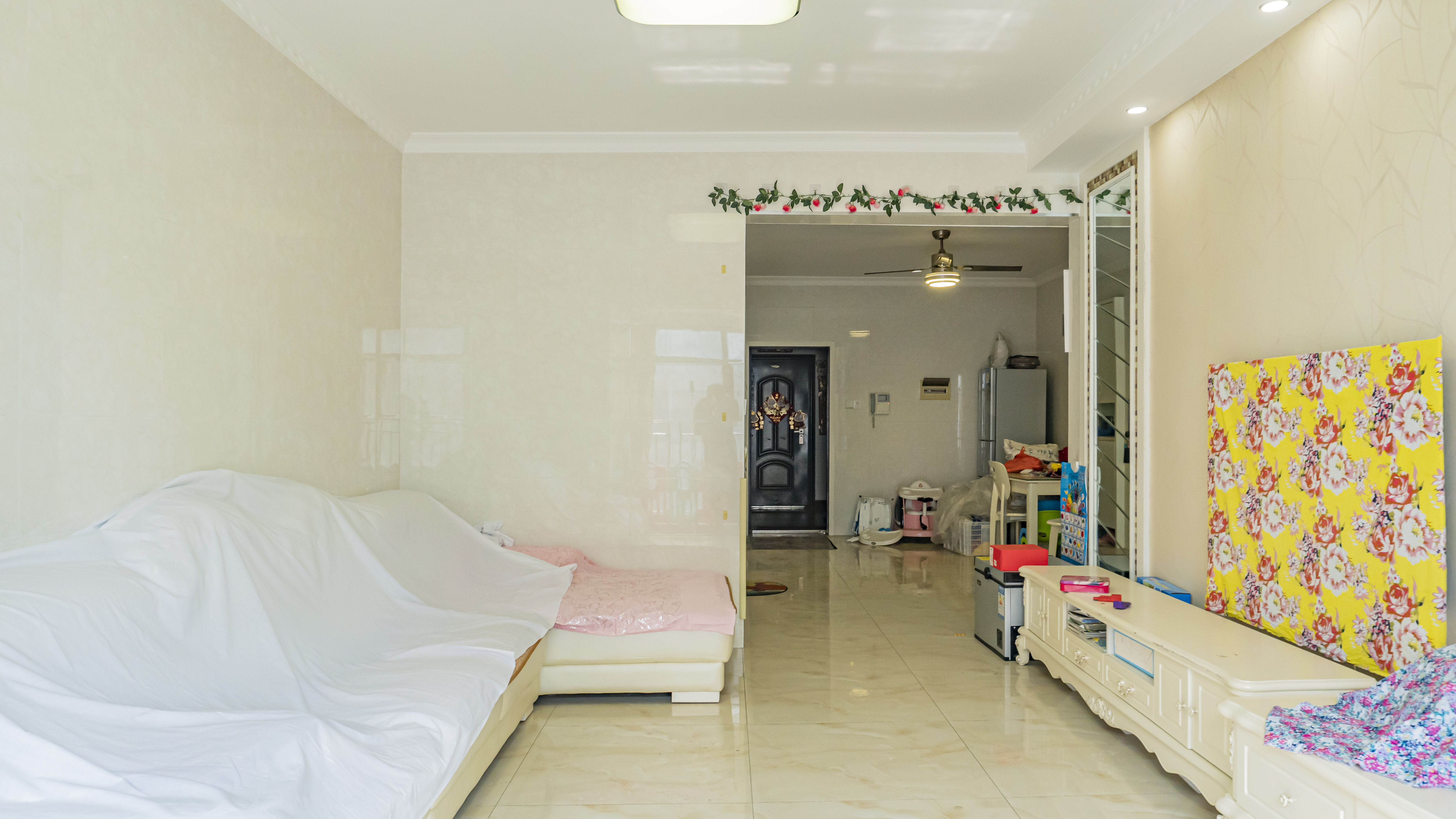 资江明珠 2室2厅1卫 58.0万 资江明珠 2室2厅1卫 58.0万室内图