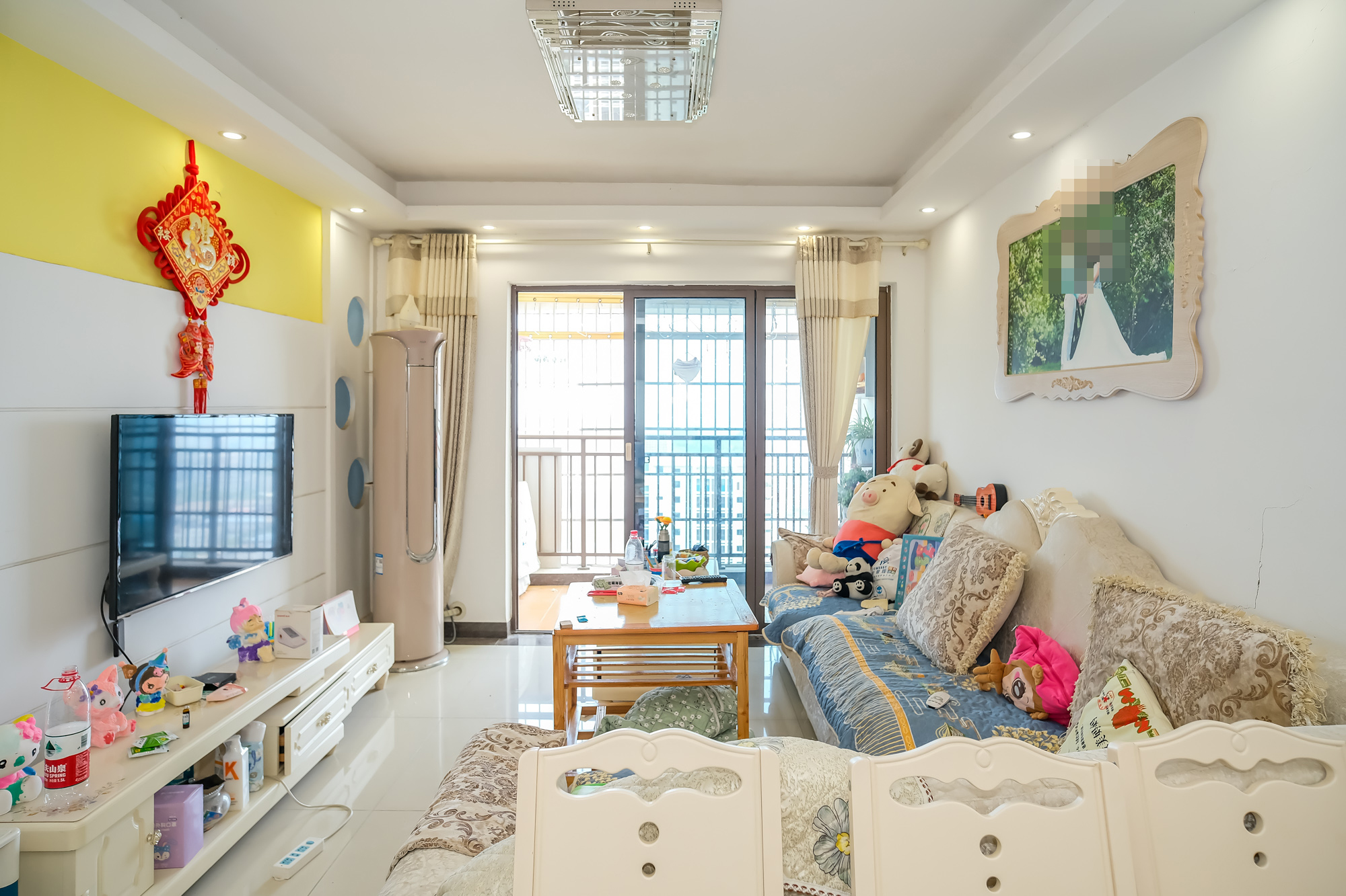 新长海广场  3室2厅1卫    54.8万客厅