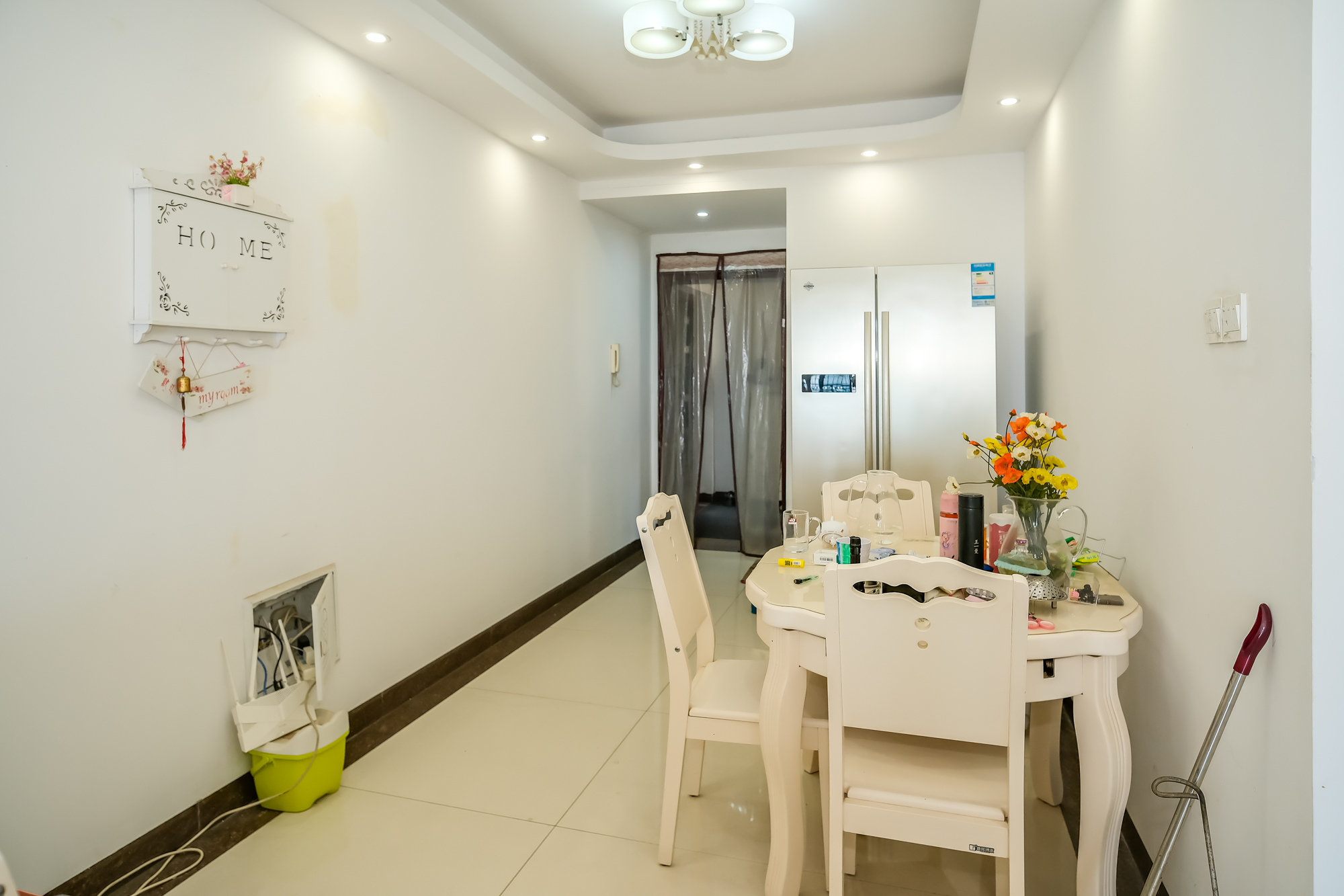 新长海广场  3室2厅1卫    54.8万客厅