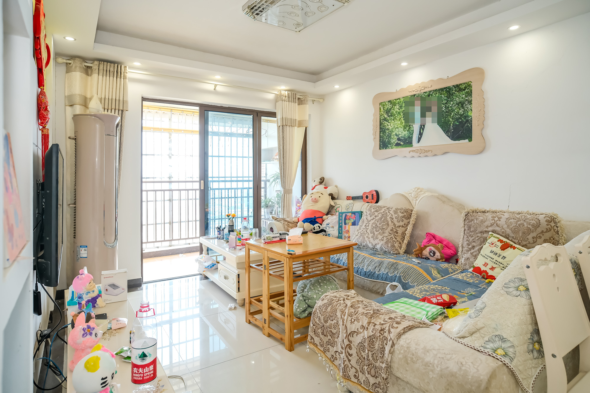 新长海广场  3室2厅1卫    54.8万客厅