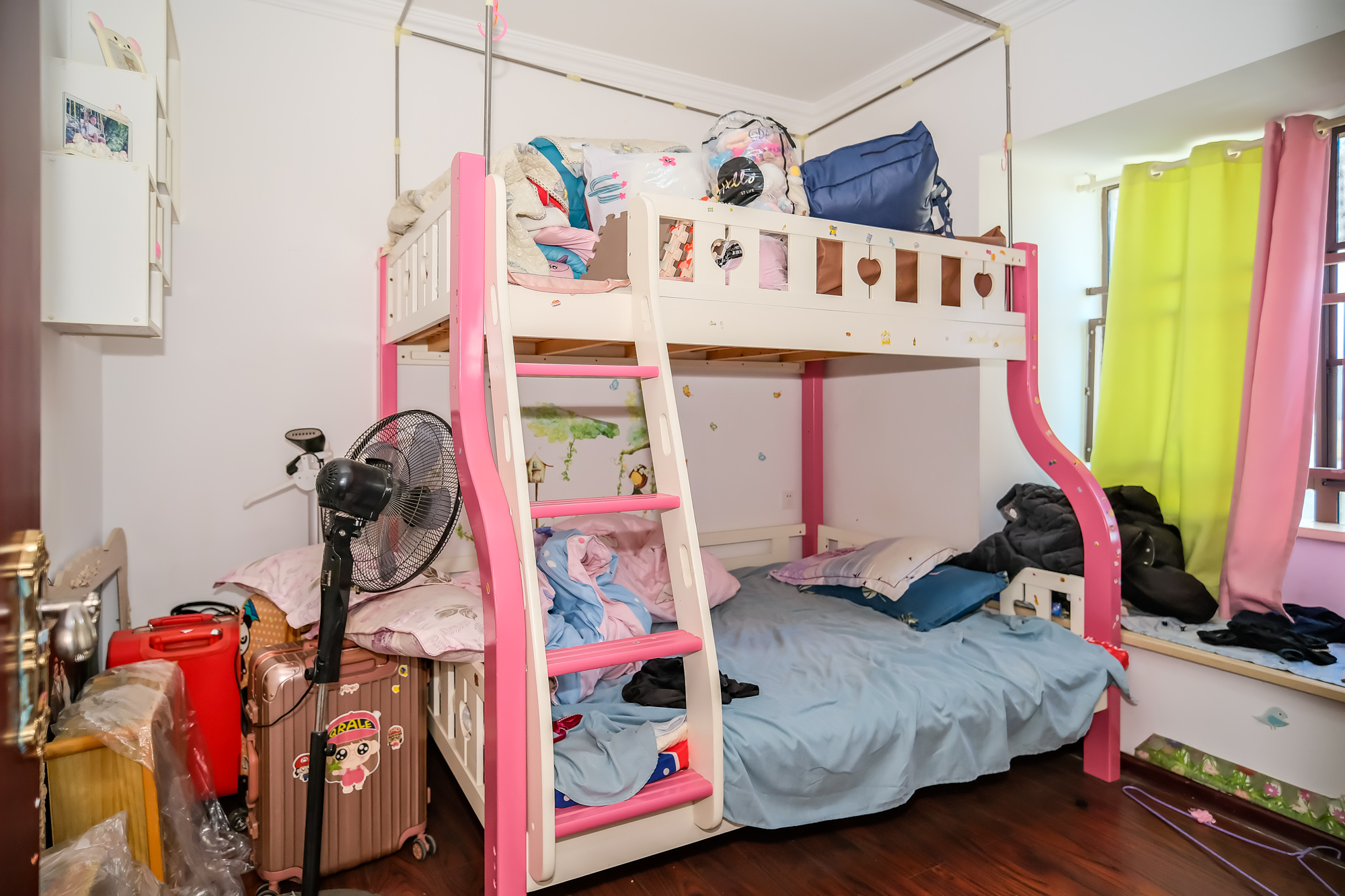 新长海广场  3室2厅1卫    54.8万卧室