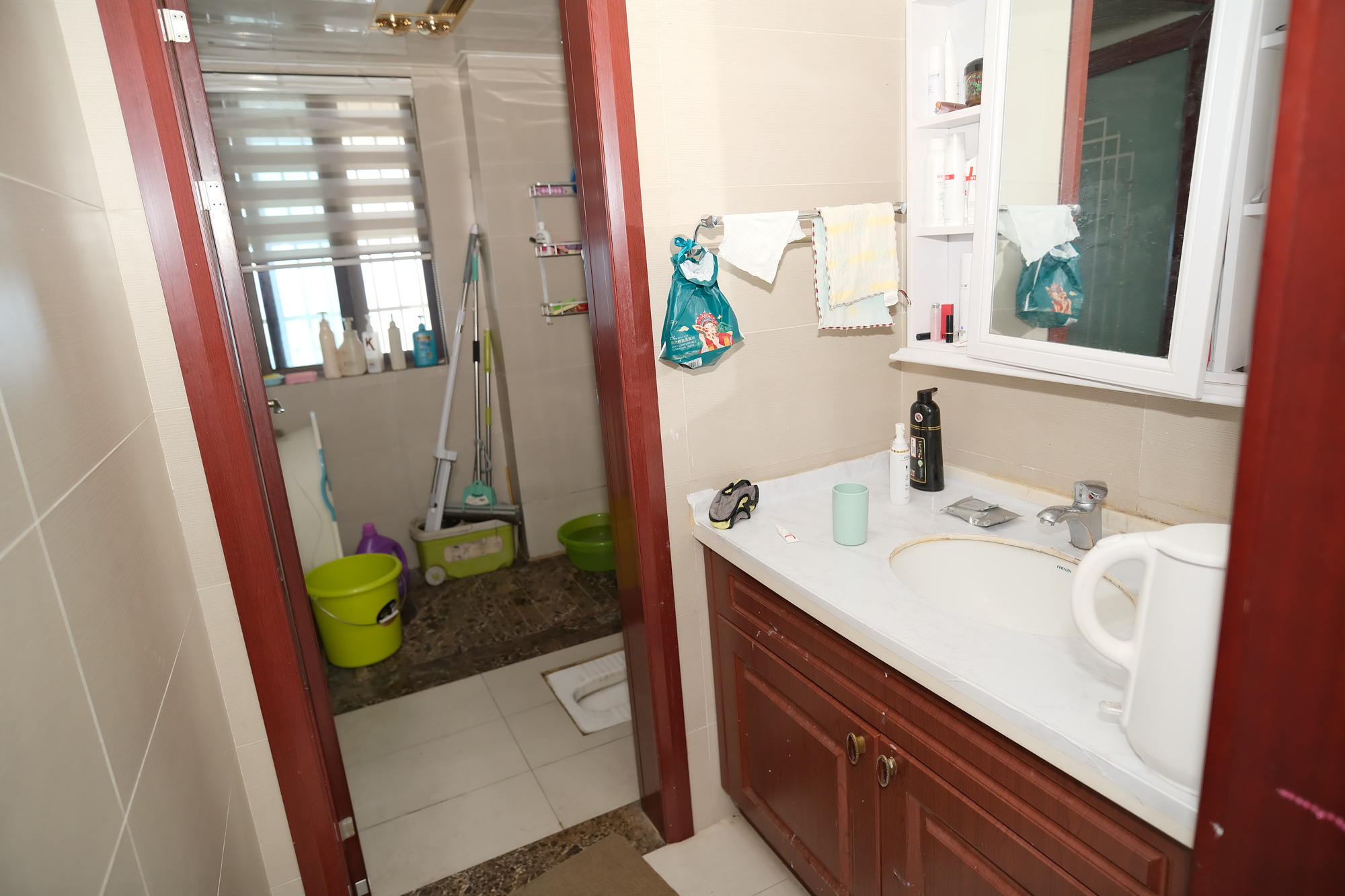 新长海广场  3室2厅1卫    54.8万卫生间