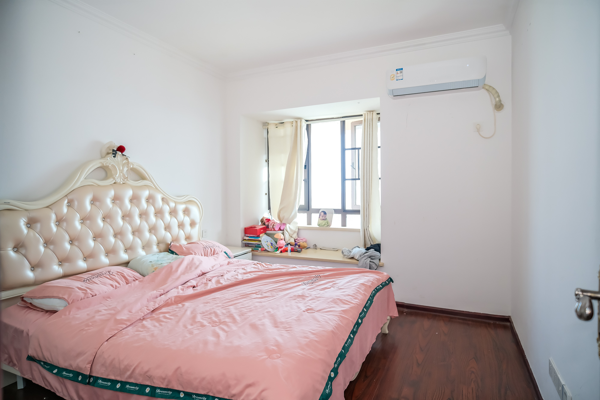 新长海广场  3室2厅1卫    54.8万卧室