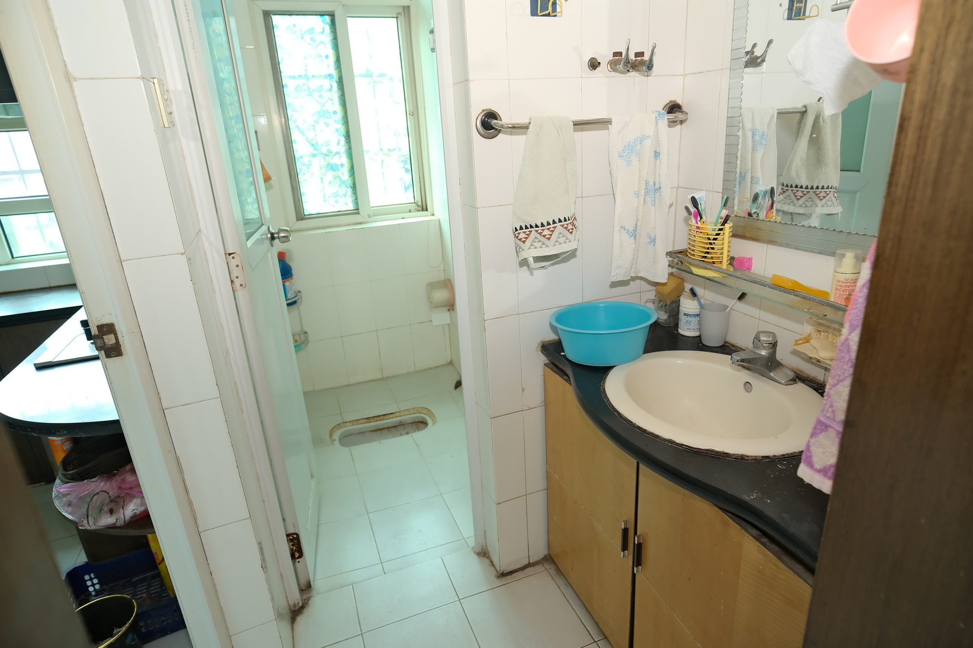 欣安小区 5室3厅3卫 83.0万 欣安小区 5室3厅3卫 83.0万卫生间