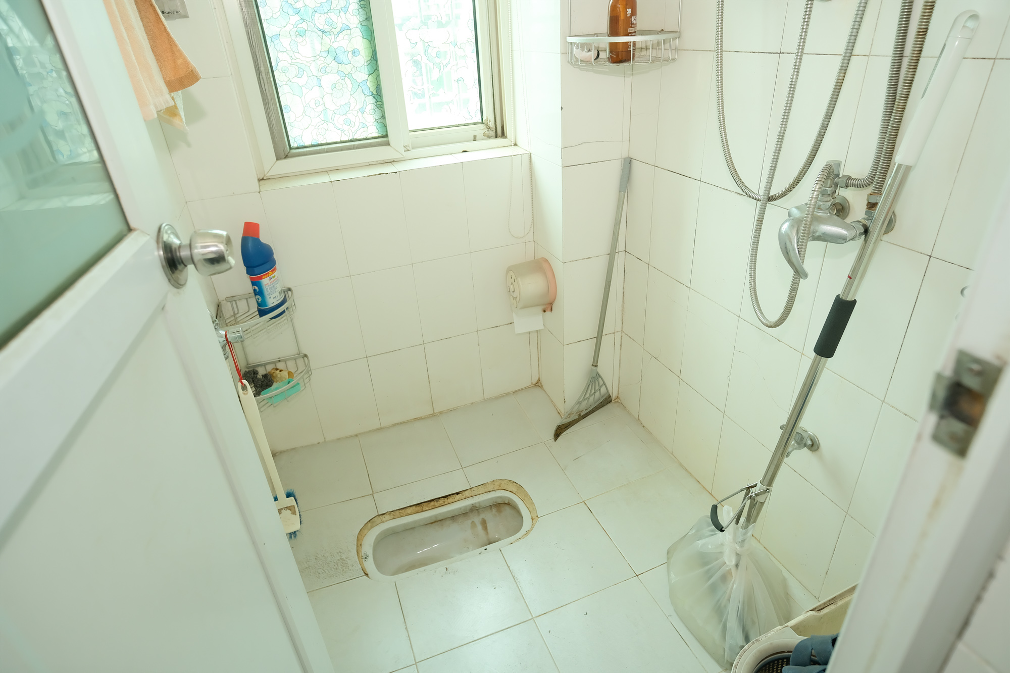 欣安小区 5室3厅3卫 83.0万 欣安小区 5室3厅3卫 83.0万卫生间