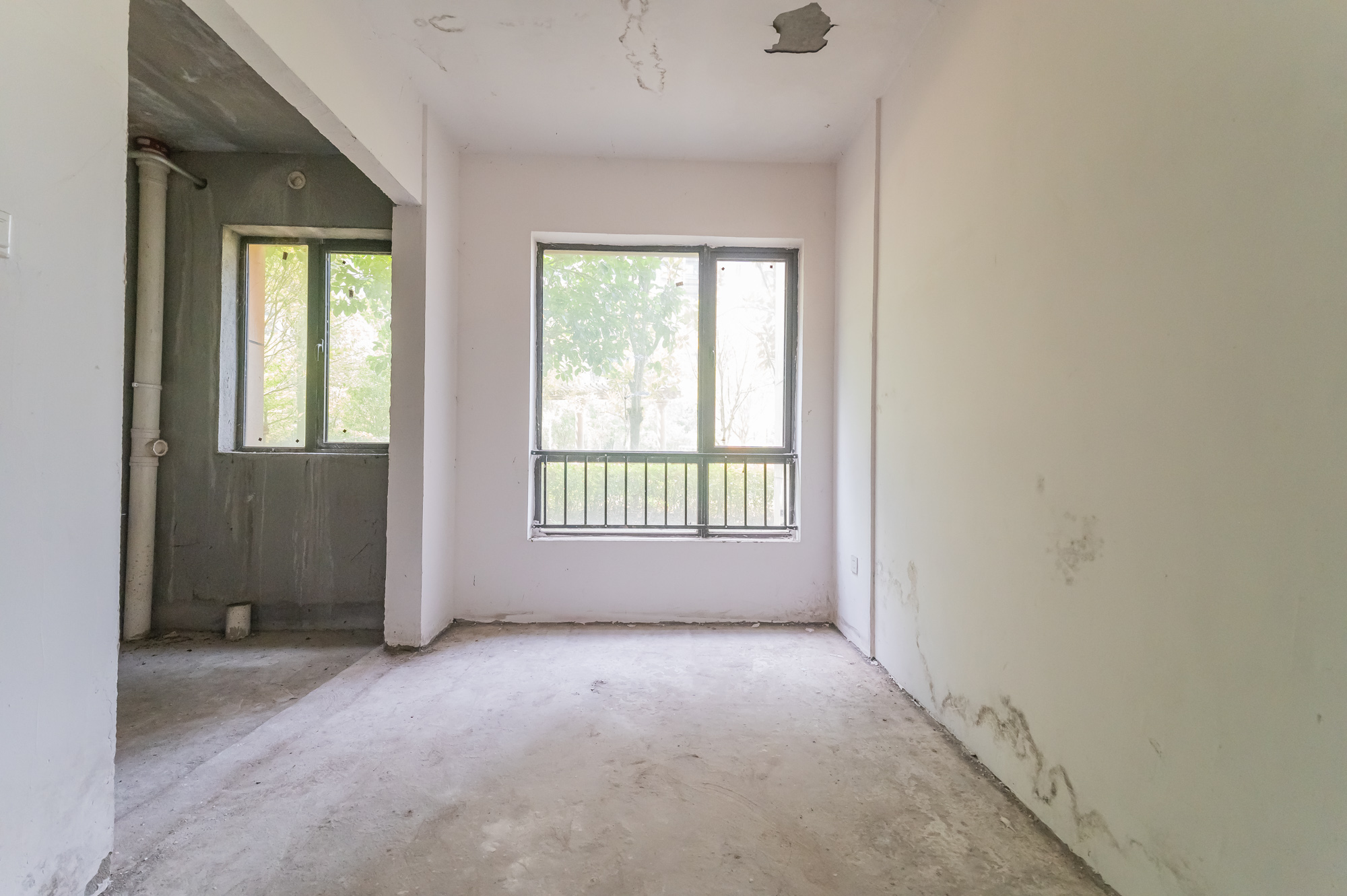 国泰九龙湾 4室2厅2卫 88.00万 国泰九龙湾 4室2厅2卫 88.00万客厅