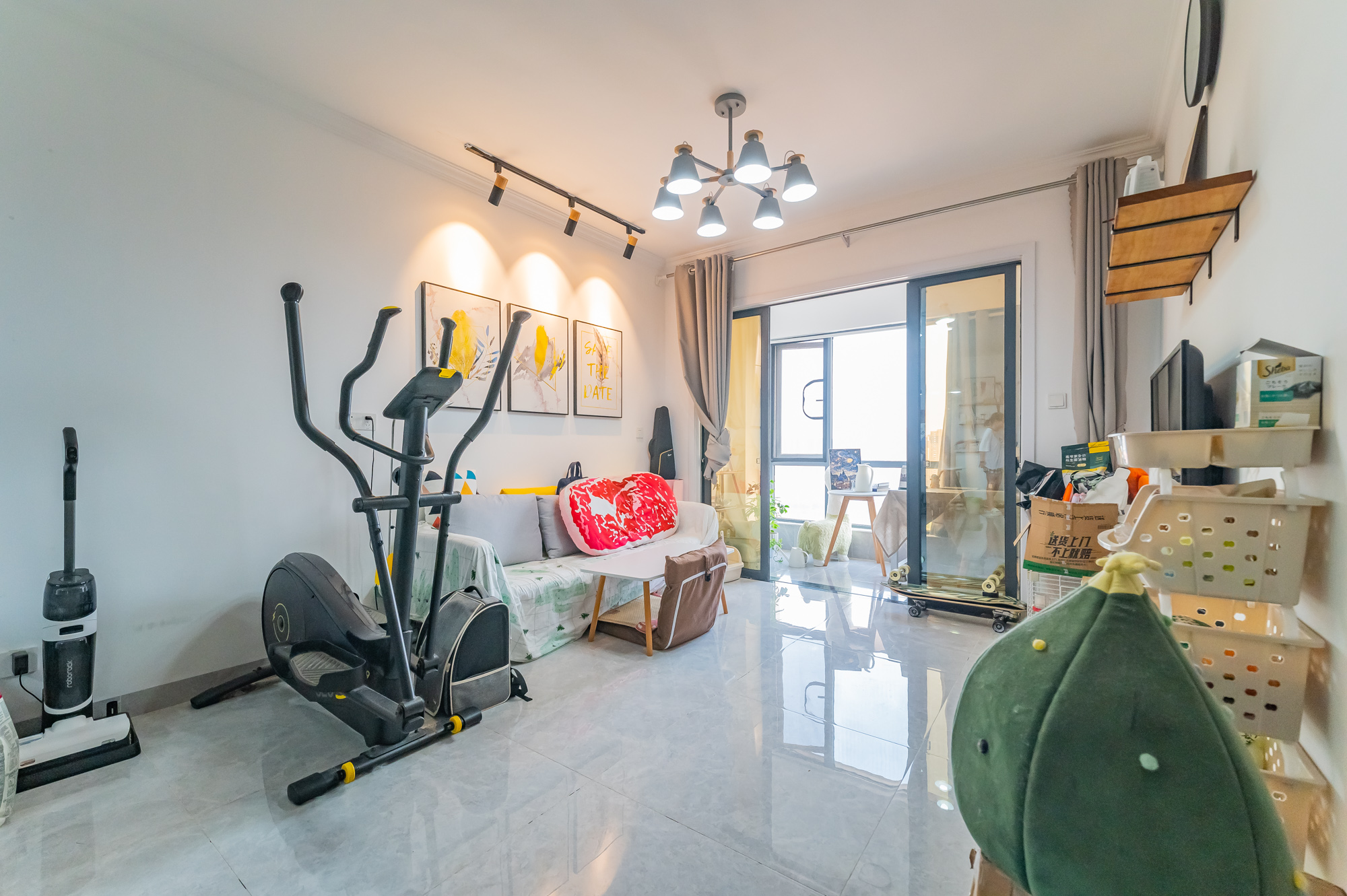 深业睿城 2室2厅1卫 52.0万 深业睿城 2室2厅1卫 52.0万客厅