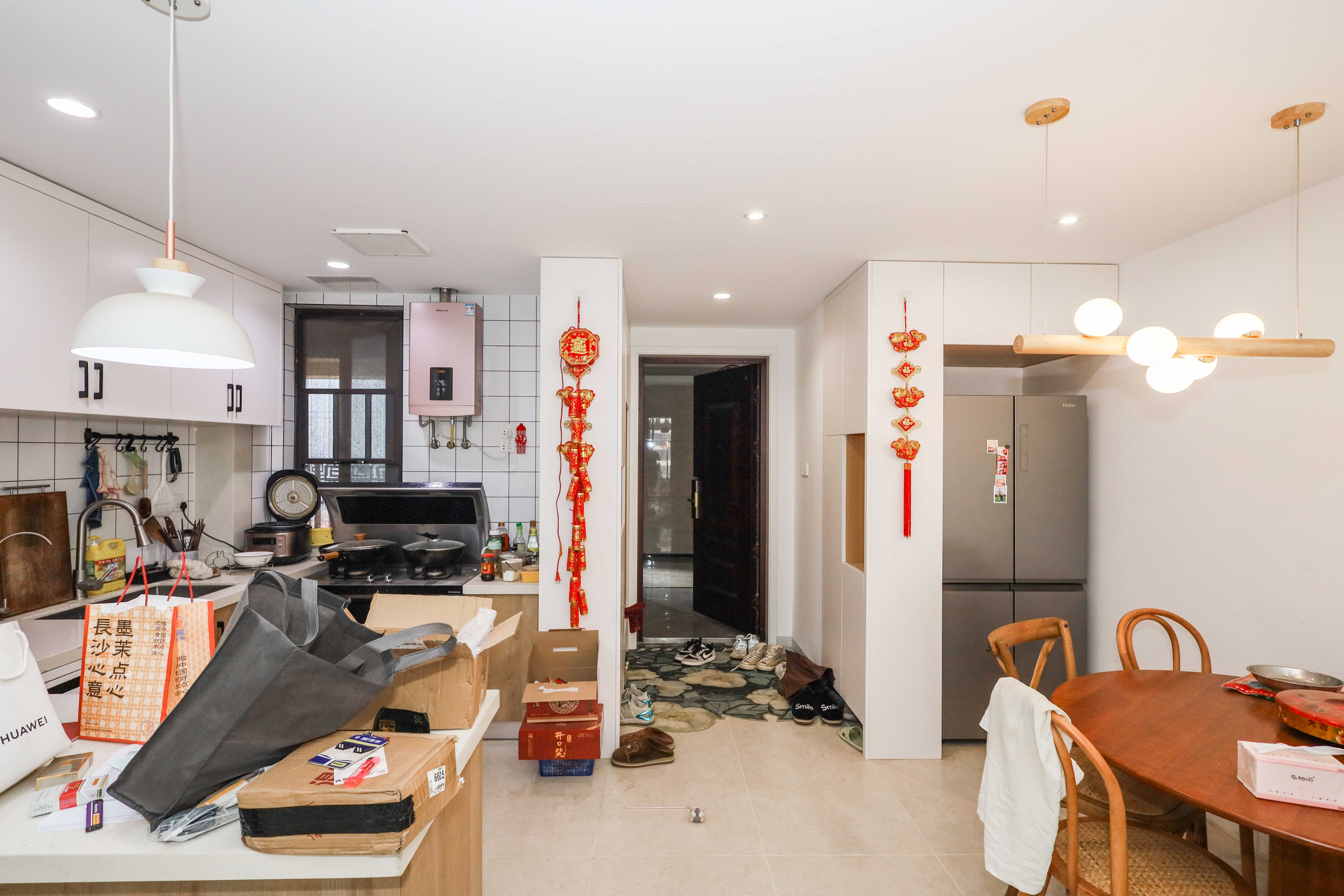 建发央著  3室2厅2卫    185.0万客厅