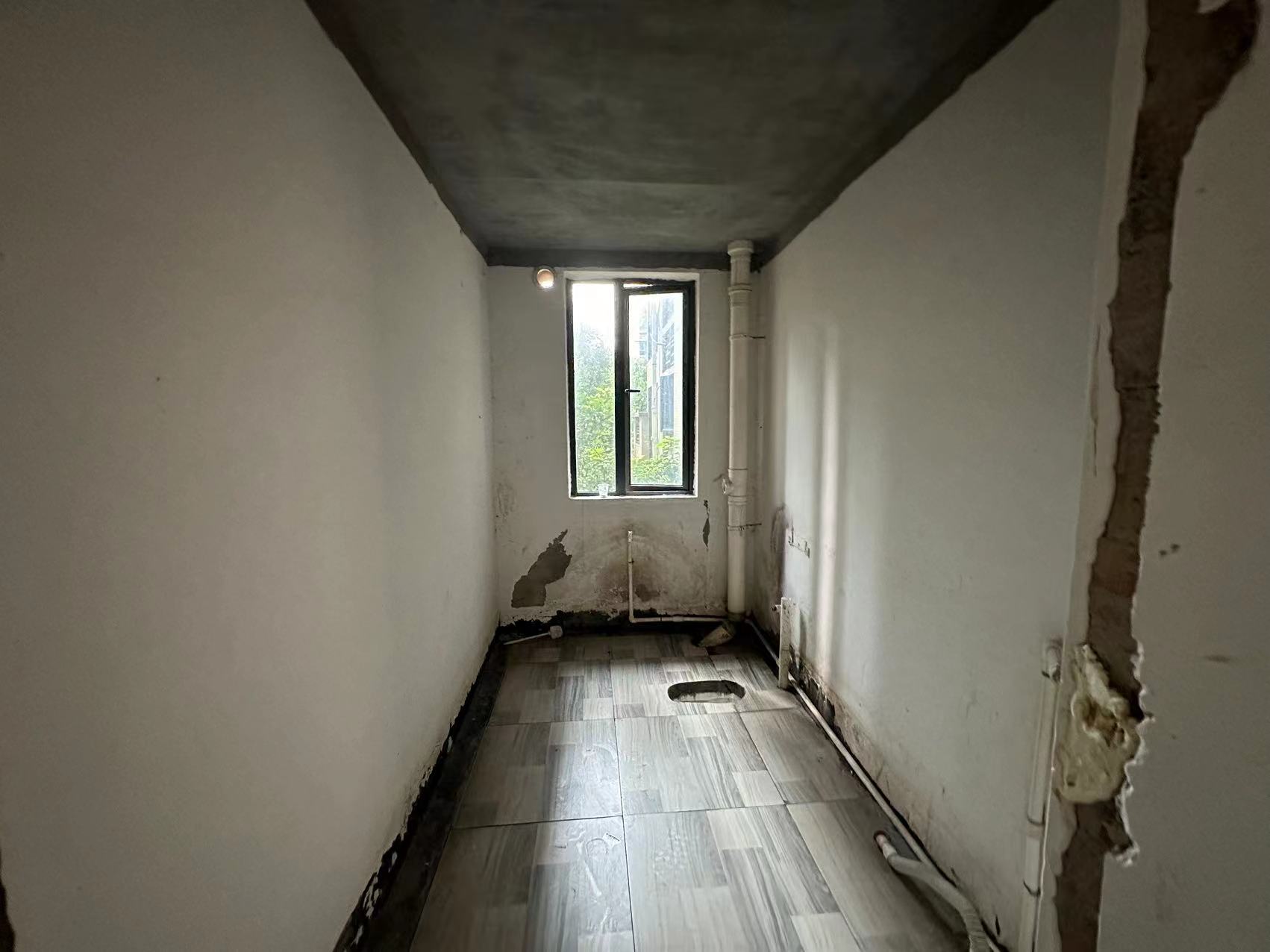 日盛山湖城 3室2厅1卫 40.0万 日盛山湖城 3室2厅1卫 40.0万室内图