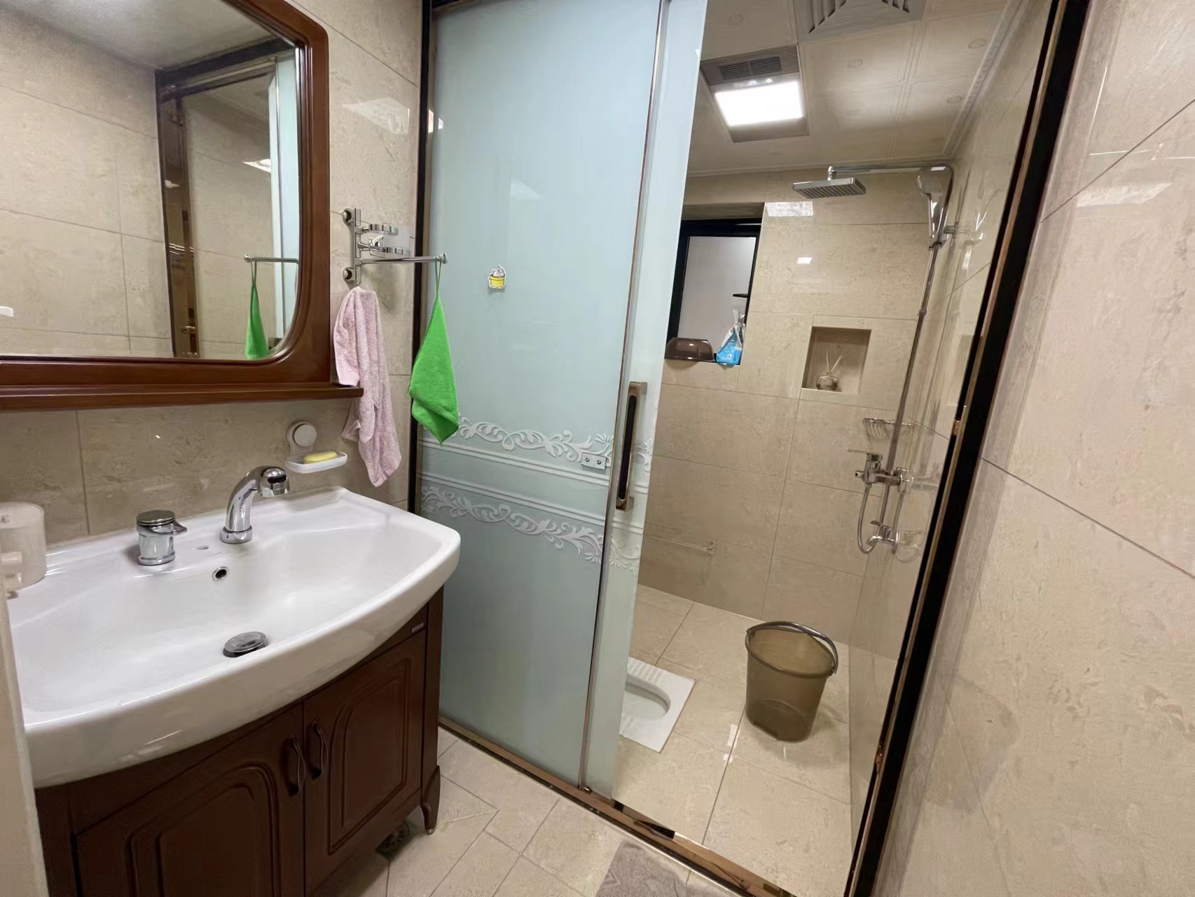 奥园广场  3室2厅1卫    105.0万 奥园广场  3室2厅1卫    105.0万室内图