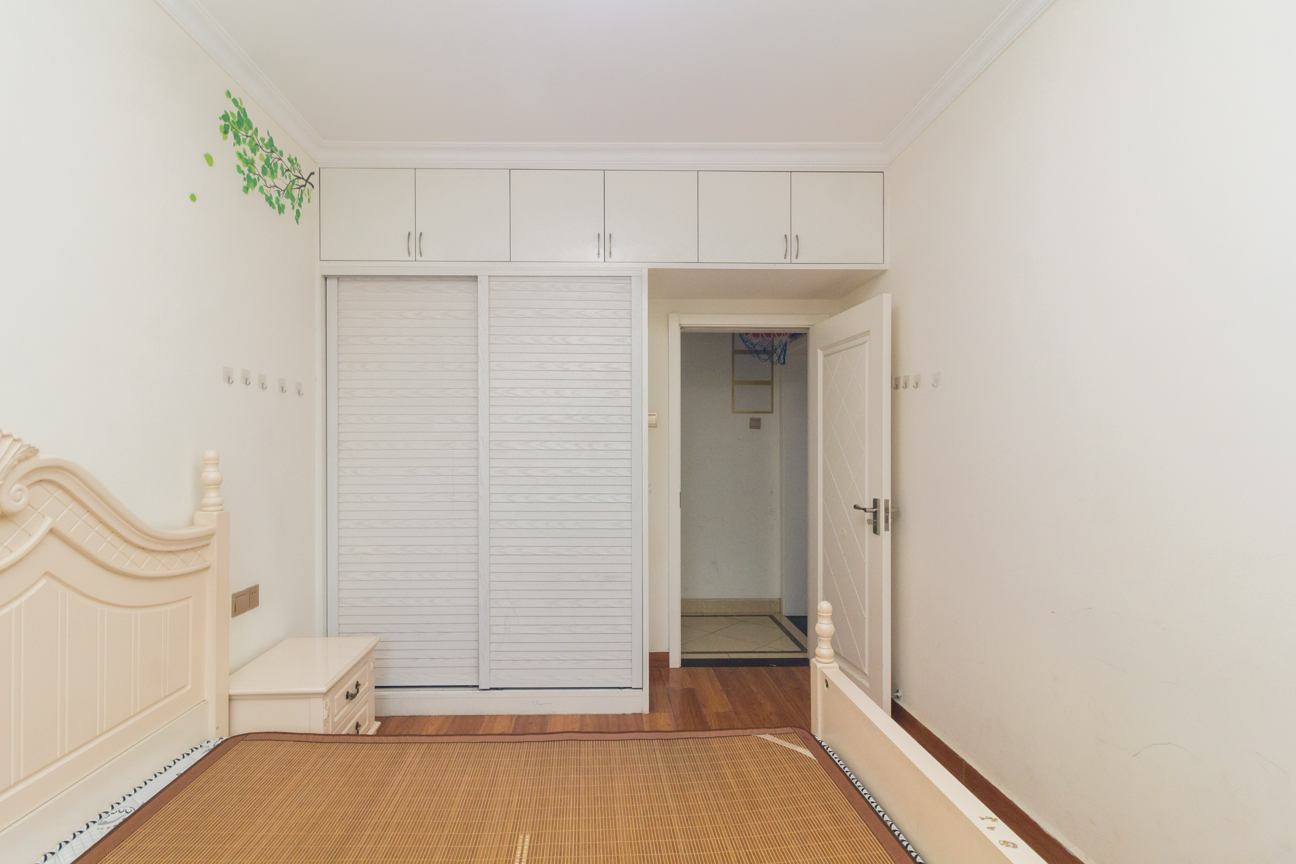 才子佳郡  4室2厅2卫   130.00万卧室