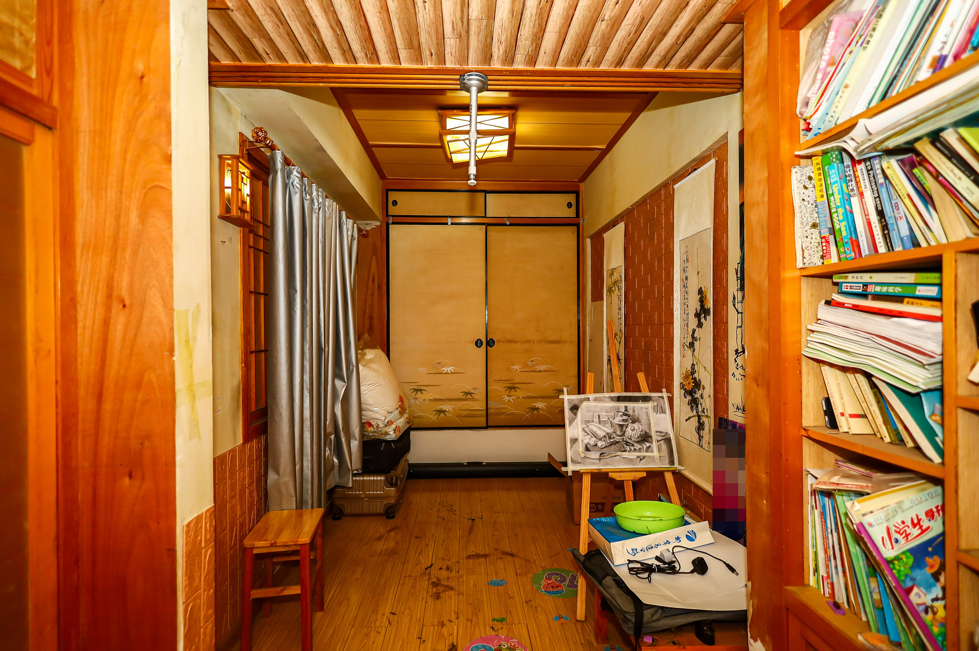 南国嘉苑 4室2厅2卫 125.0万 南国嘉苑 4室2厅2卫 125.0万卧室