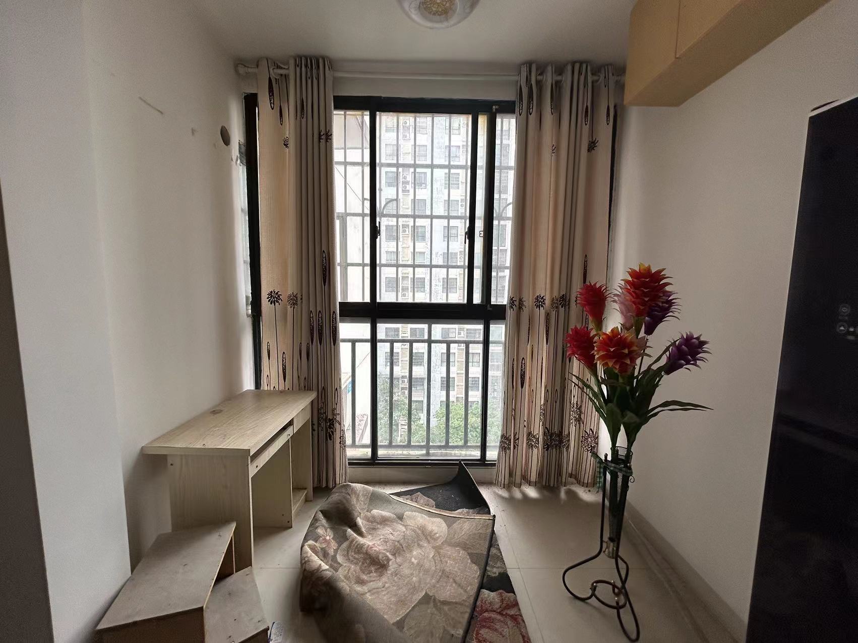 荷塘月色红旗南路46号 3室2厅1卫 49.8万 荷塘月色红旗南路46号 3室2厅1卫 49.8万室内图