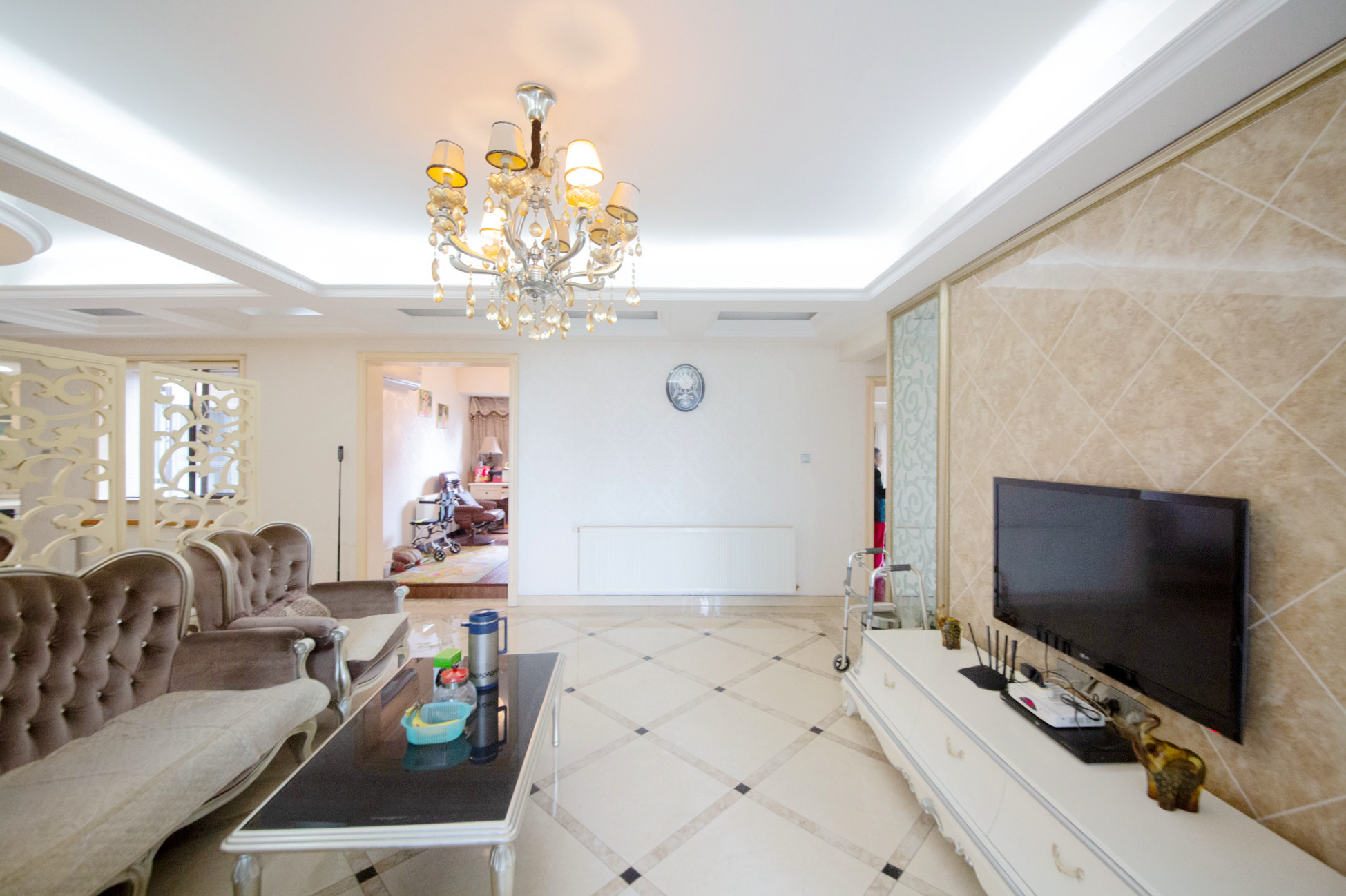 湘域熙岸  3室2厅2卫    148.0万 湘域熙岸  3室2厅2卫    148.0万客厅