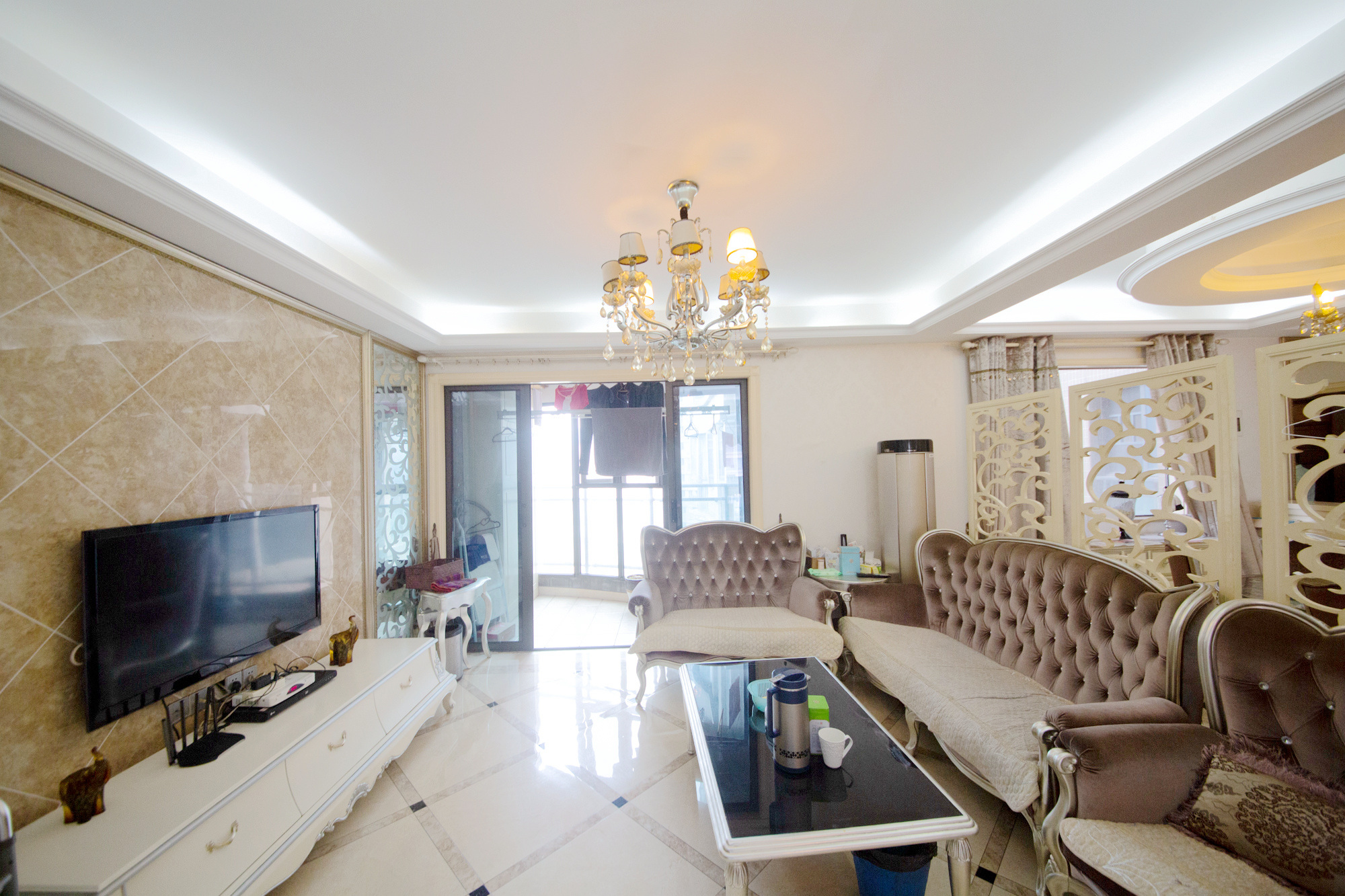 湘域熙岸  3室2厅2卫    148.0万 湘域熙岸  3室2厅2卫    148.0万客厅