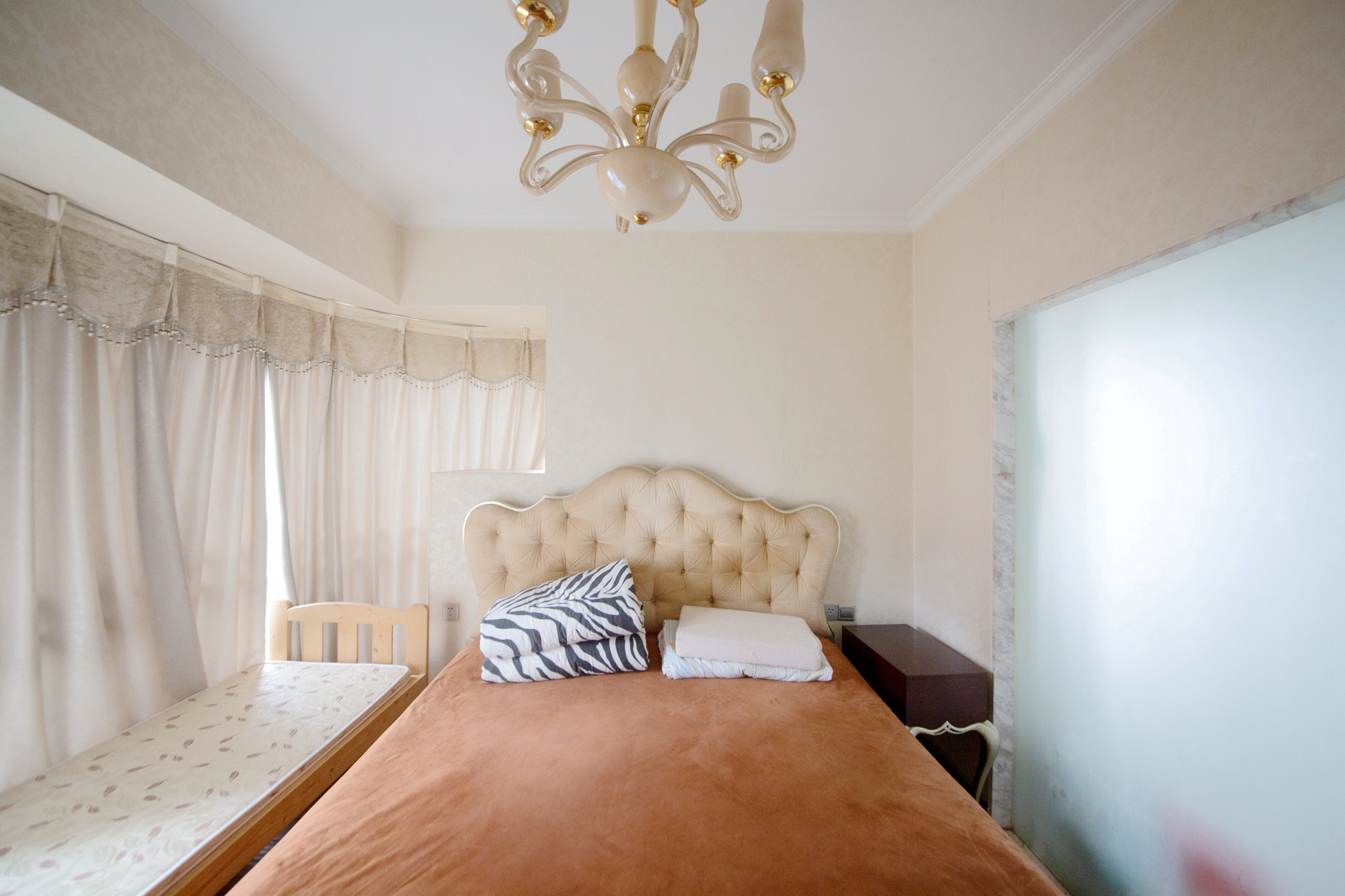 湘域熙岸  3室2厅2卫    148.0万 湘域熙岸  3室2厅2卫    148.0万卧室