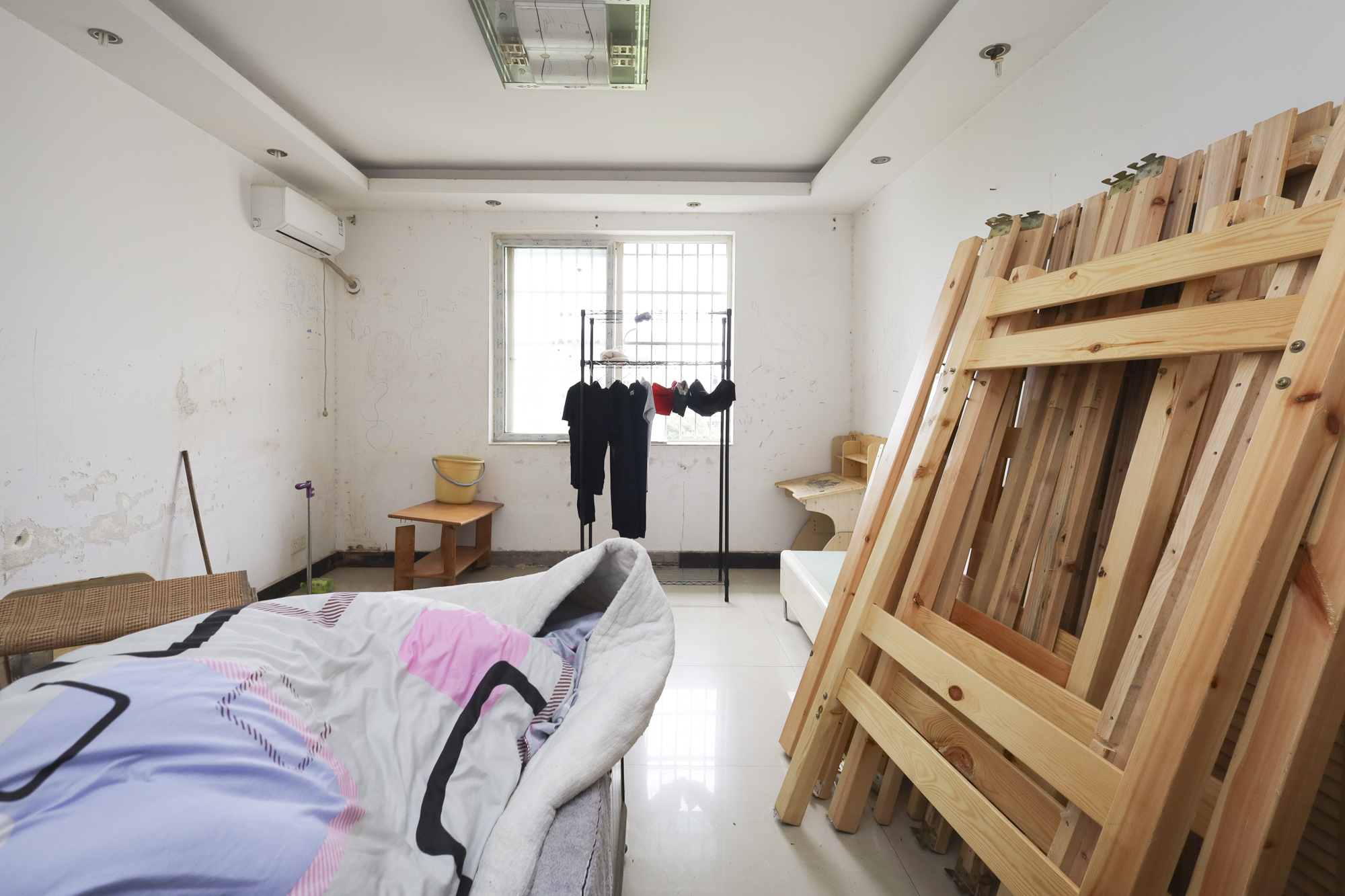好家园  4室2厅2卫   47.50万客厅