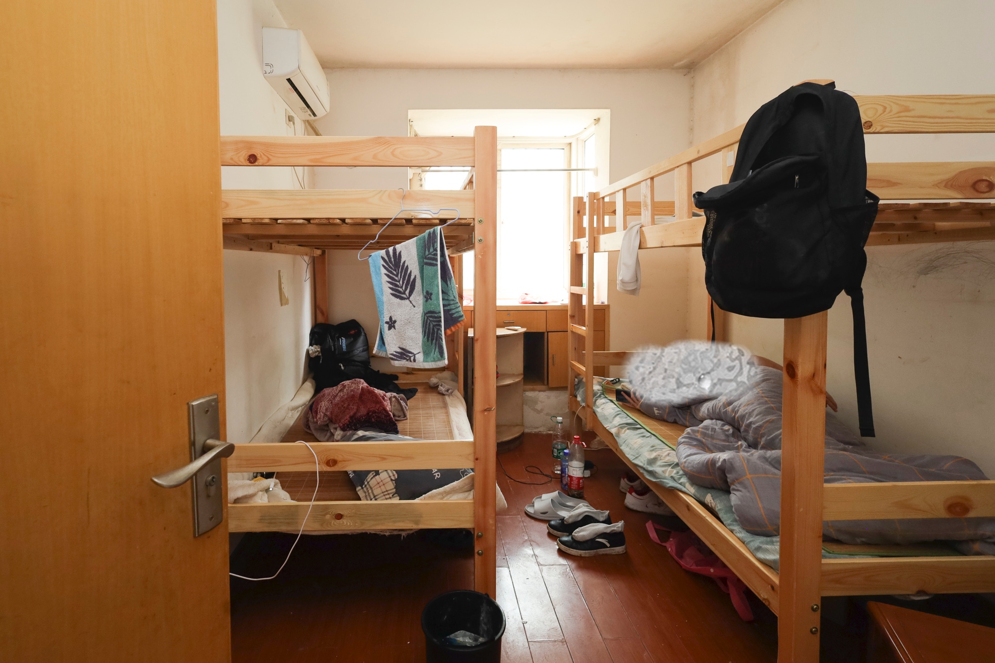 好家园  4室2厅2卫   47.50万卧室