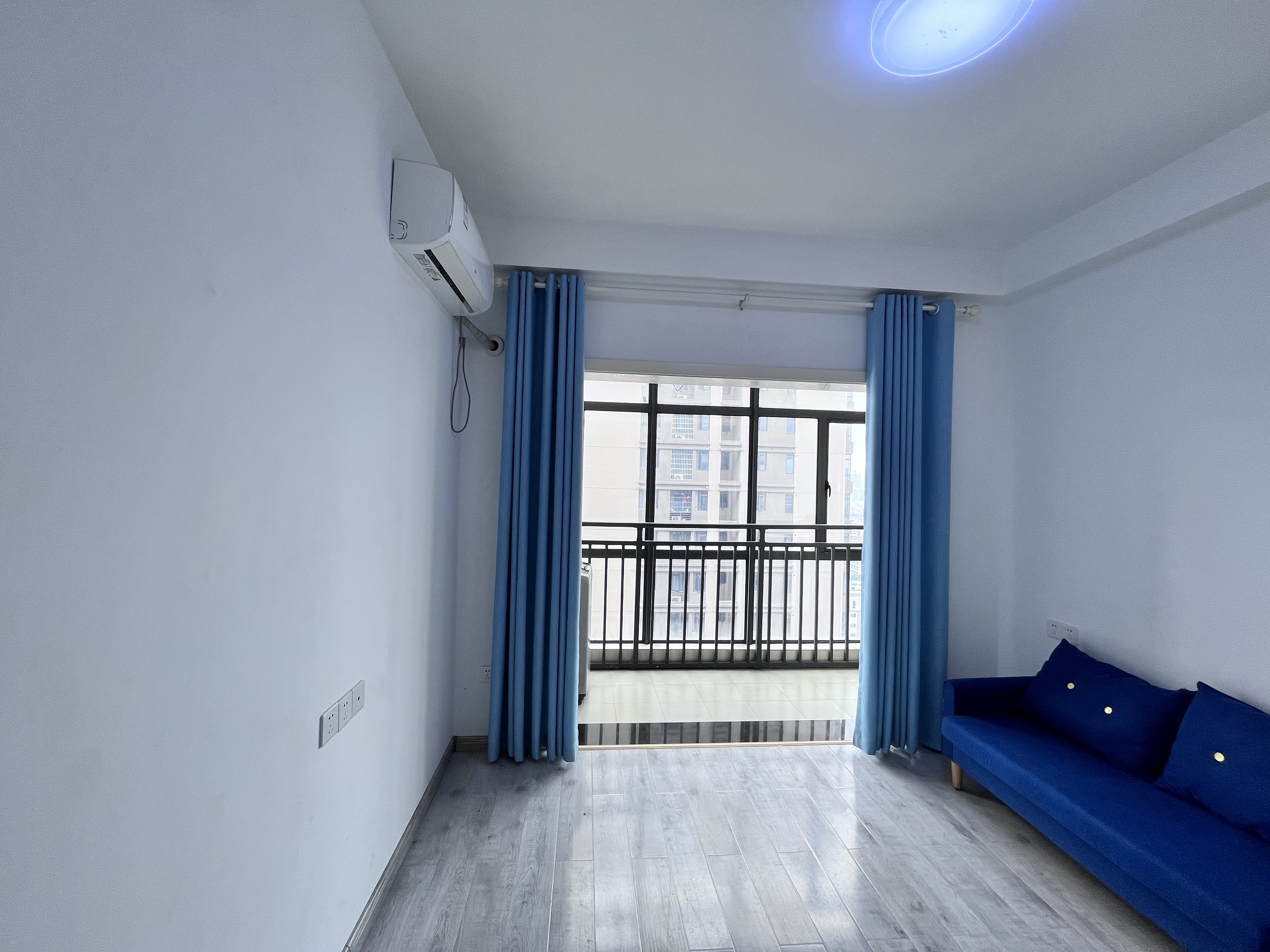 流金岁月-华晨国际 2室1厅1卫 58.0万 流金岁月-华晨国际 2室1厅1卫 58.0万室内图