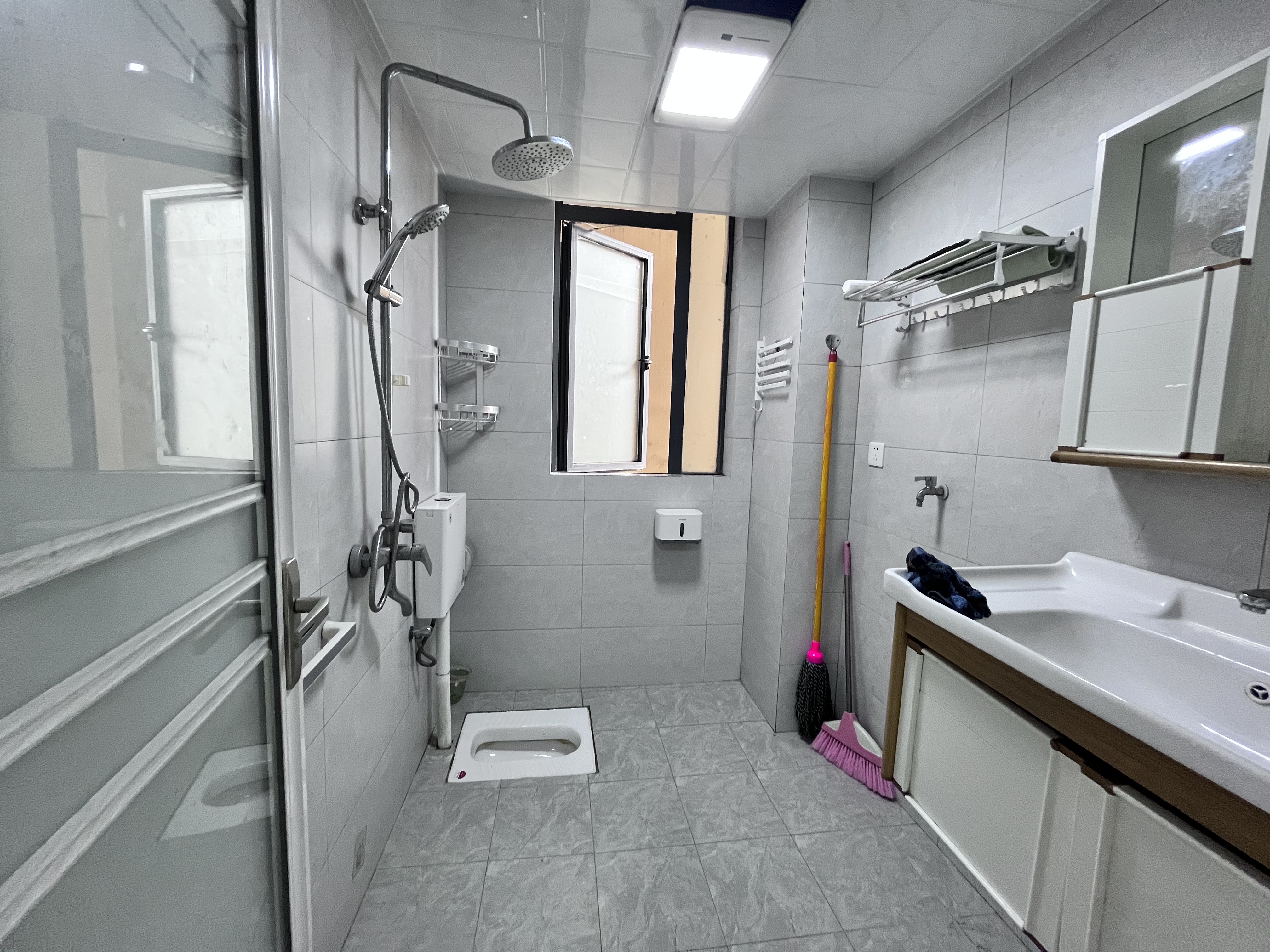 流金岁月-华晨国际 2室1厅1卫 58.0万 流金岁月-华晨国际 2室1厅1卫 58.0万室内图