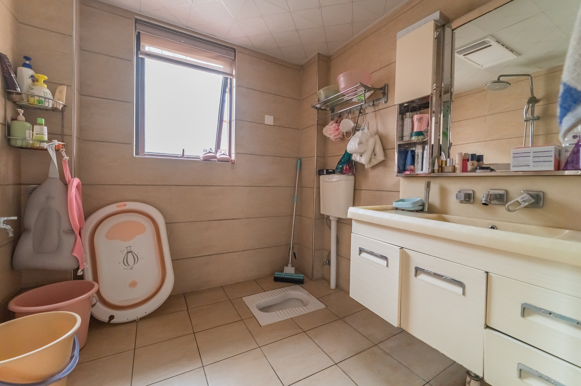 华润凤凰城一期 3室2厅2卫 84.0万 华润凤凰城一期 3室2厅2卫 84.0万卫生间