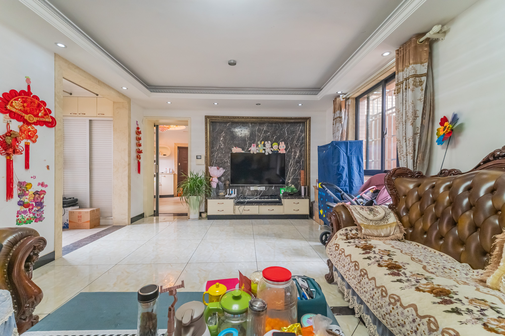 华润凤凰城一期 3室2厅2卫 84.0万 华润凤凰城一期 3室2厅2卫 84.0万客厅