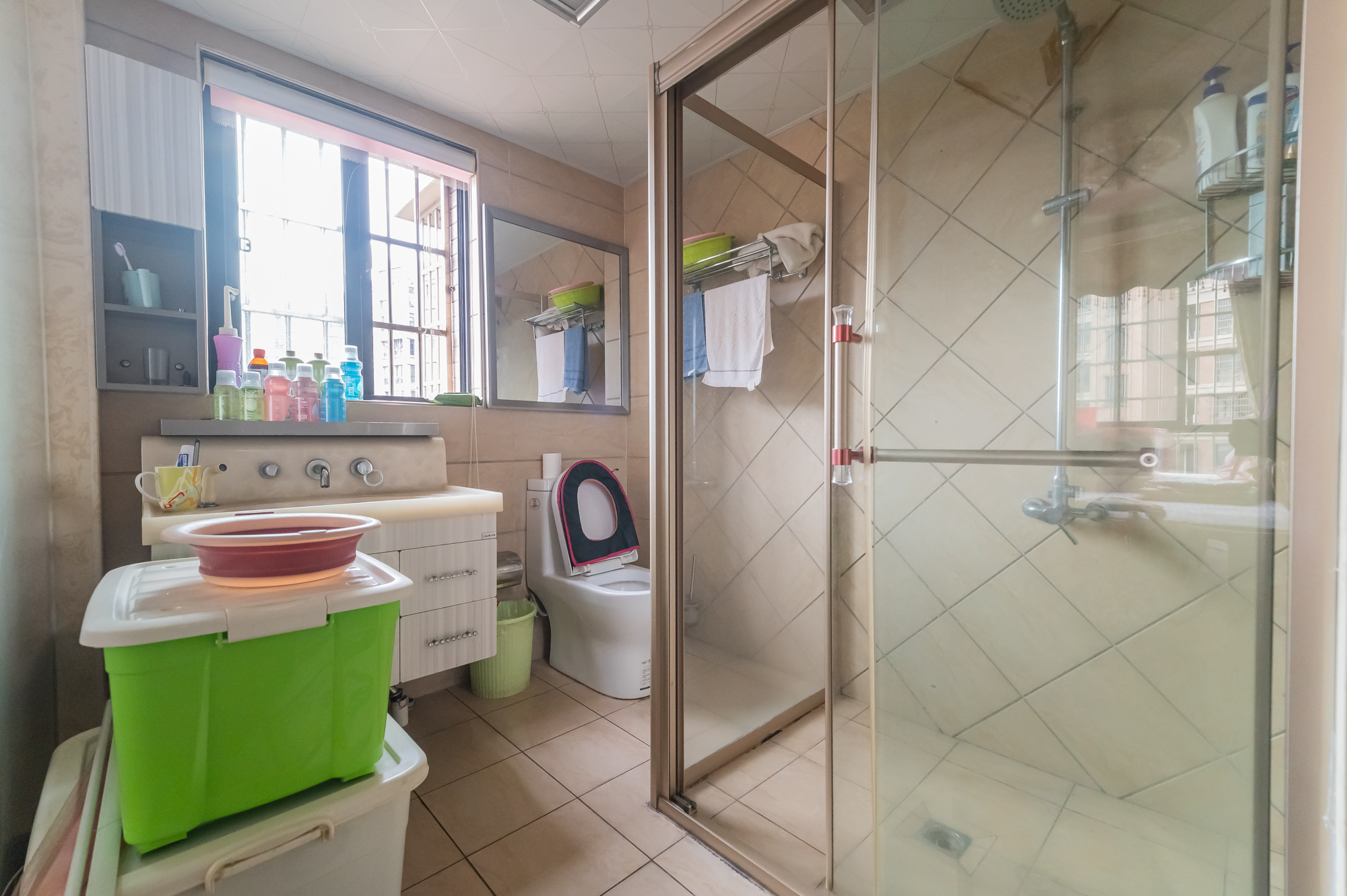 华润凤凰城一期 3室2厅2卫 84.0万 华润凤凰城一期 3室2厅2卫 84.0万卫生间